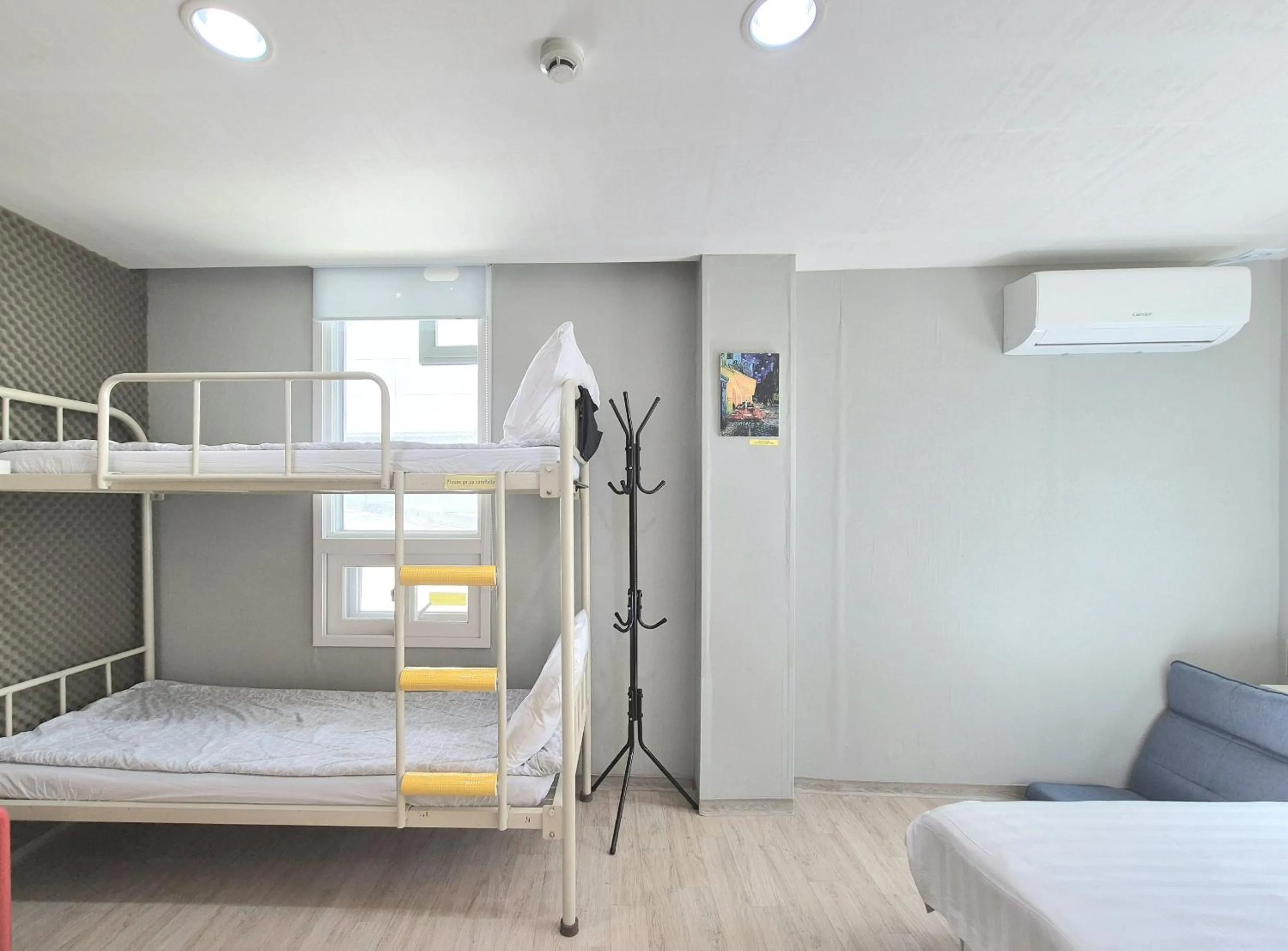 Bedroom, Bed in Hostel Tommy Renewal 2025