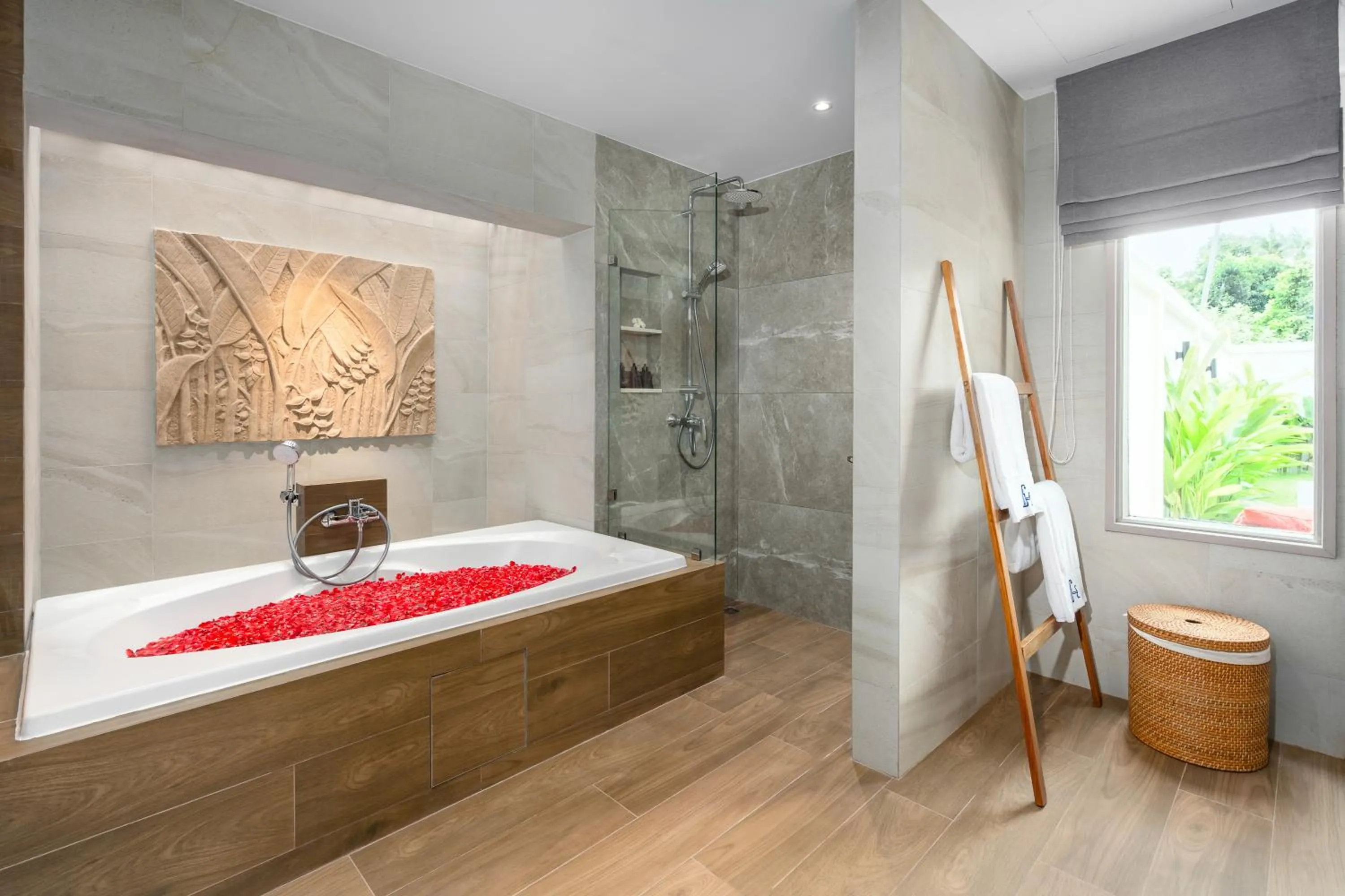 Bathroom, Bed in Fair House Villas & Spa, Koh Samui
