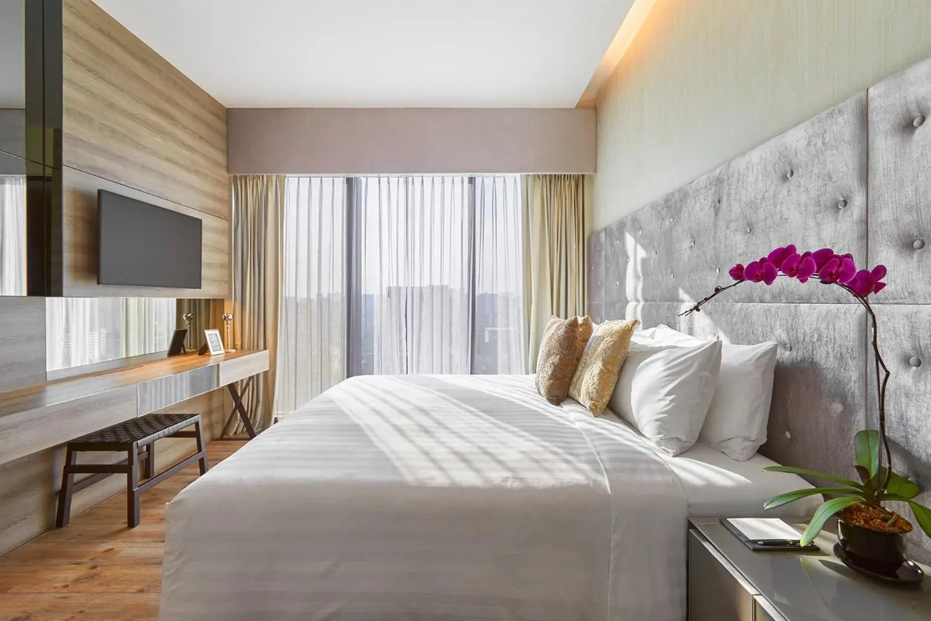 Bed in Pan Pacific Serviced Suites Beach Road, Singapore Bed in Pan Pacific Serviced Suites Beach Road, Singapore