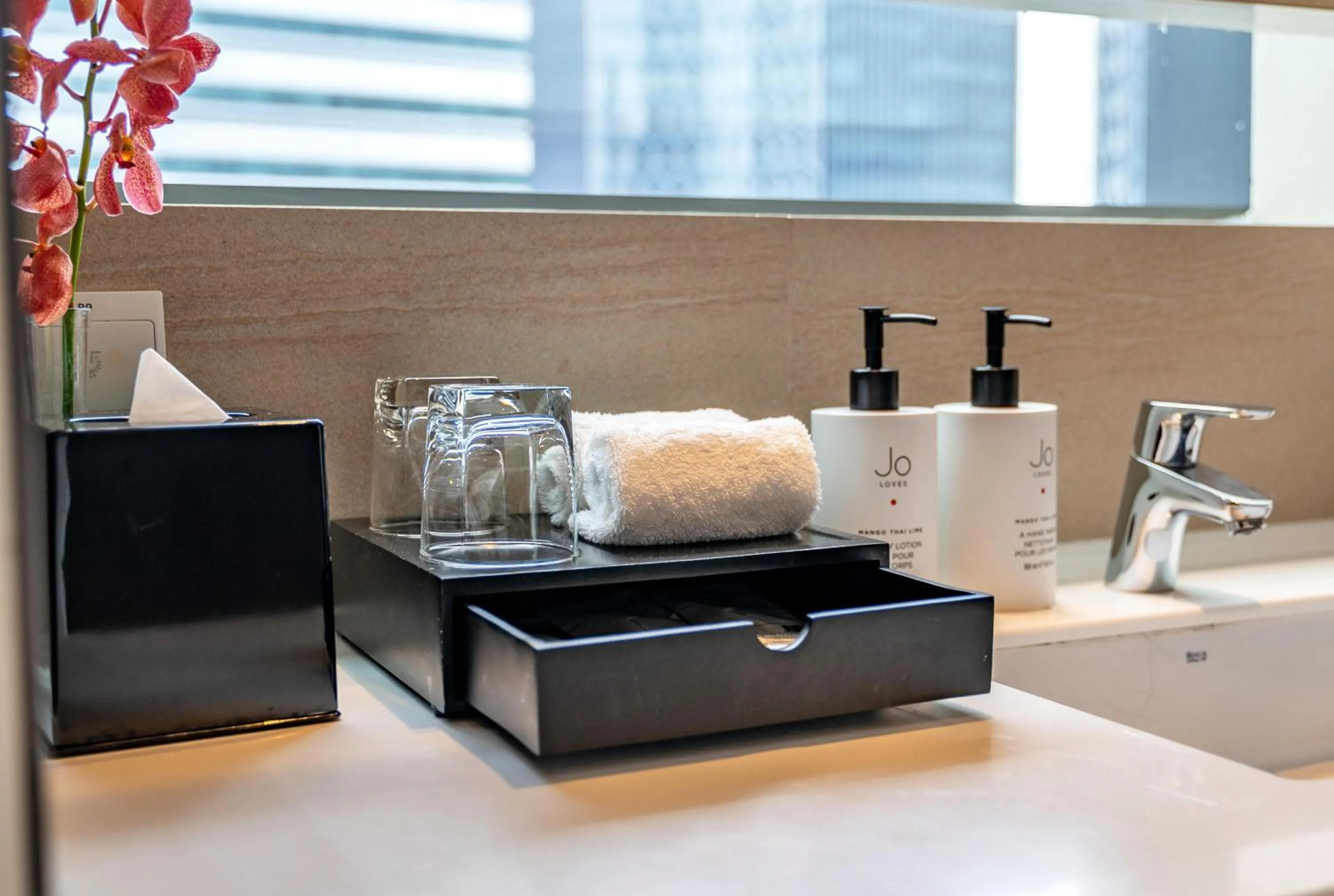 Bathroom in Pan Pacific Serviced Suites Beach Road, Singapore