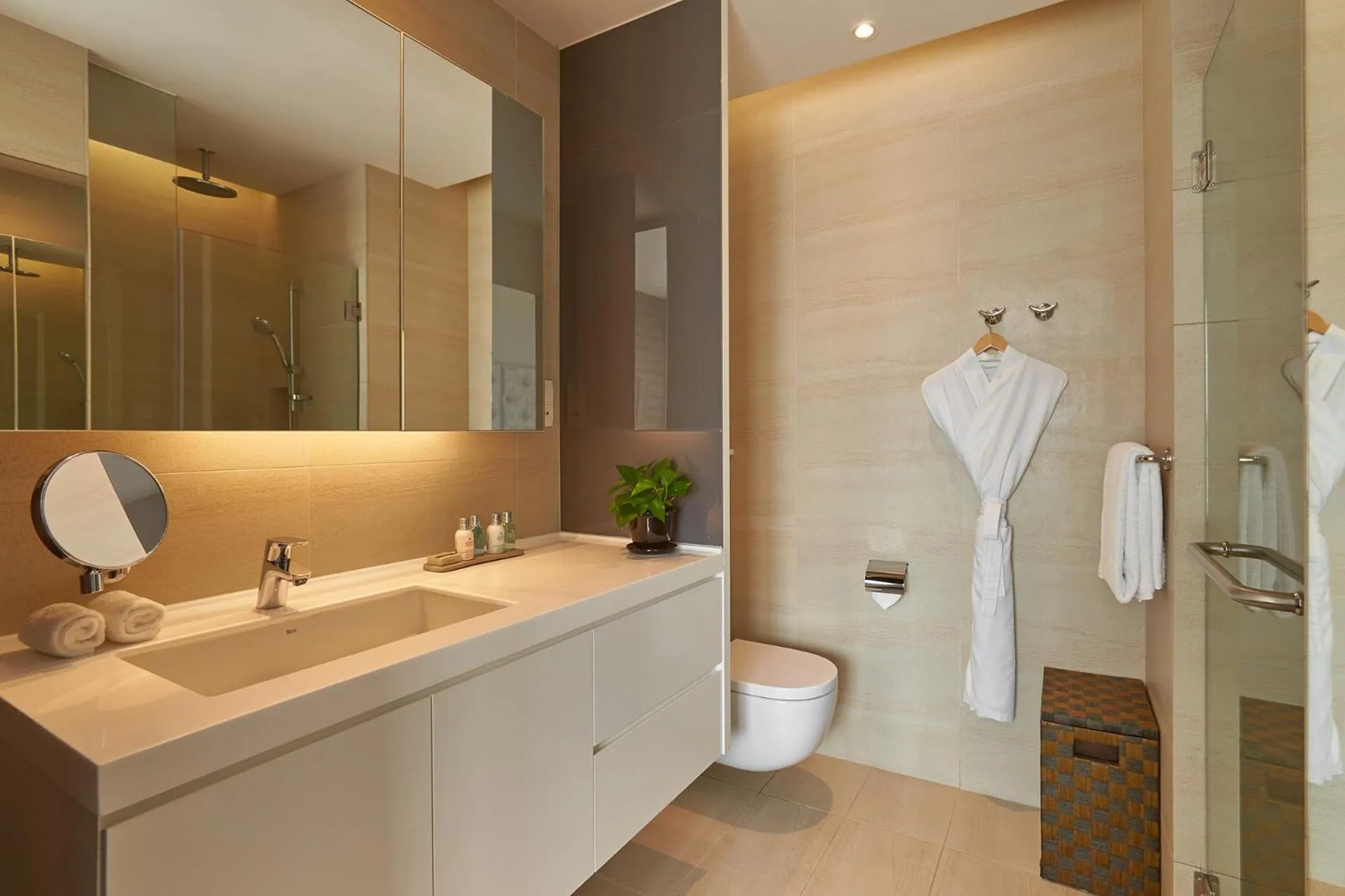 Toilet in Pan Pacific Serviced Suites Beach Road, Singapore