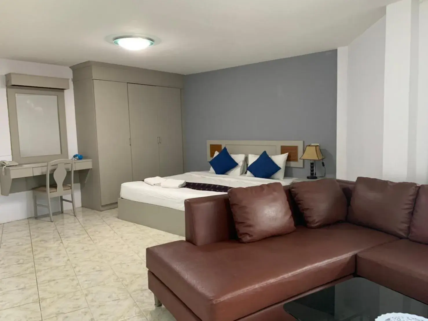 Seating area, Bed in Blue Garden Resort Pattaya Seating area, Bed in Blue Garden Resort Pattaya