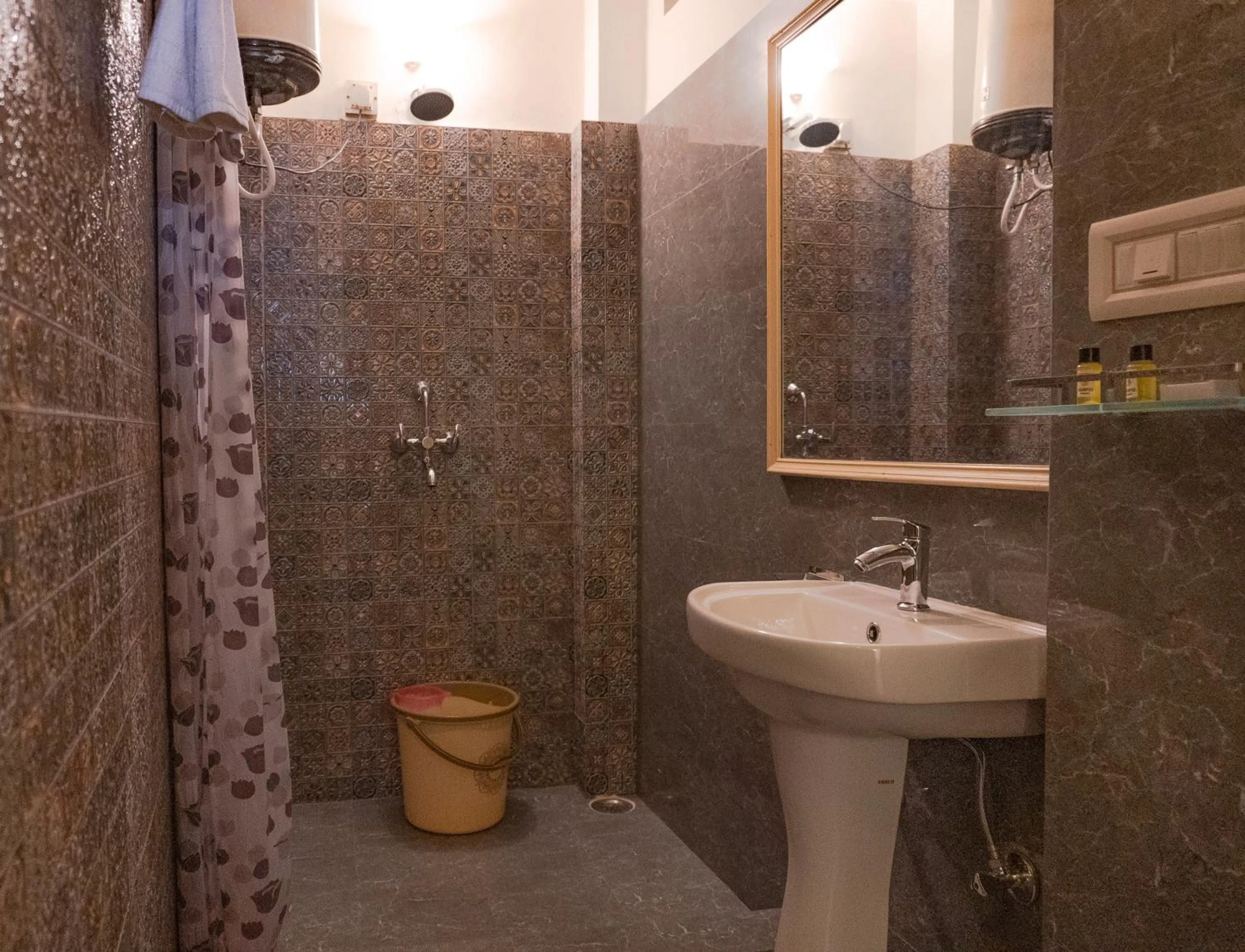 Bathroom in Hotel Pratap Bhawan