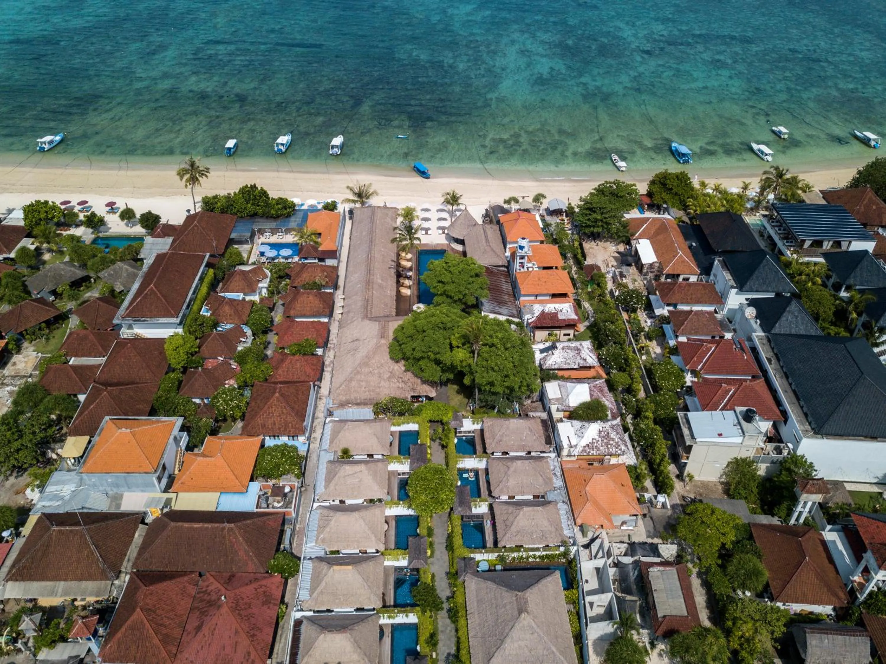 Property building in Lembongan Beach Club & Resort