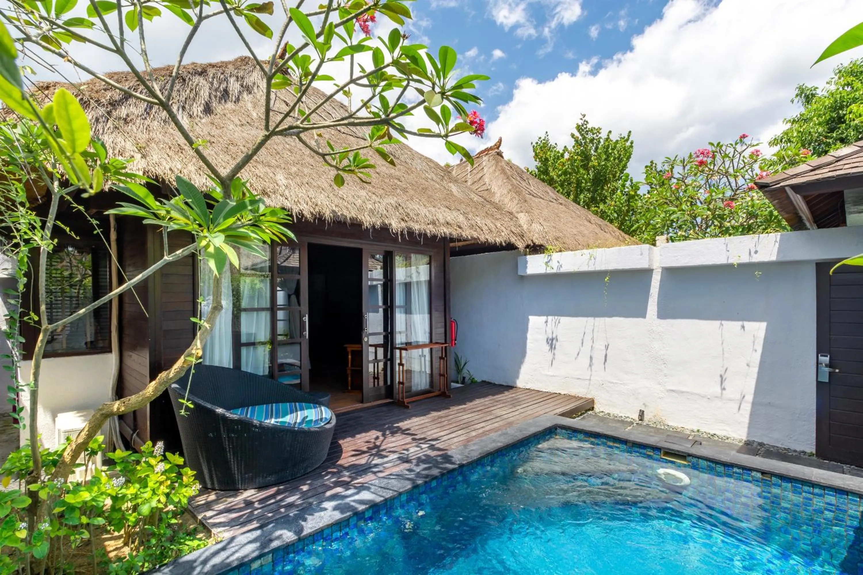 One Bedroom Wooden Pool Villa with Free Boat Return in Lembongan Beach Club & Resort