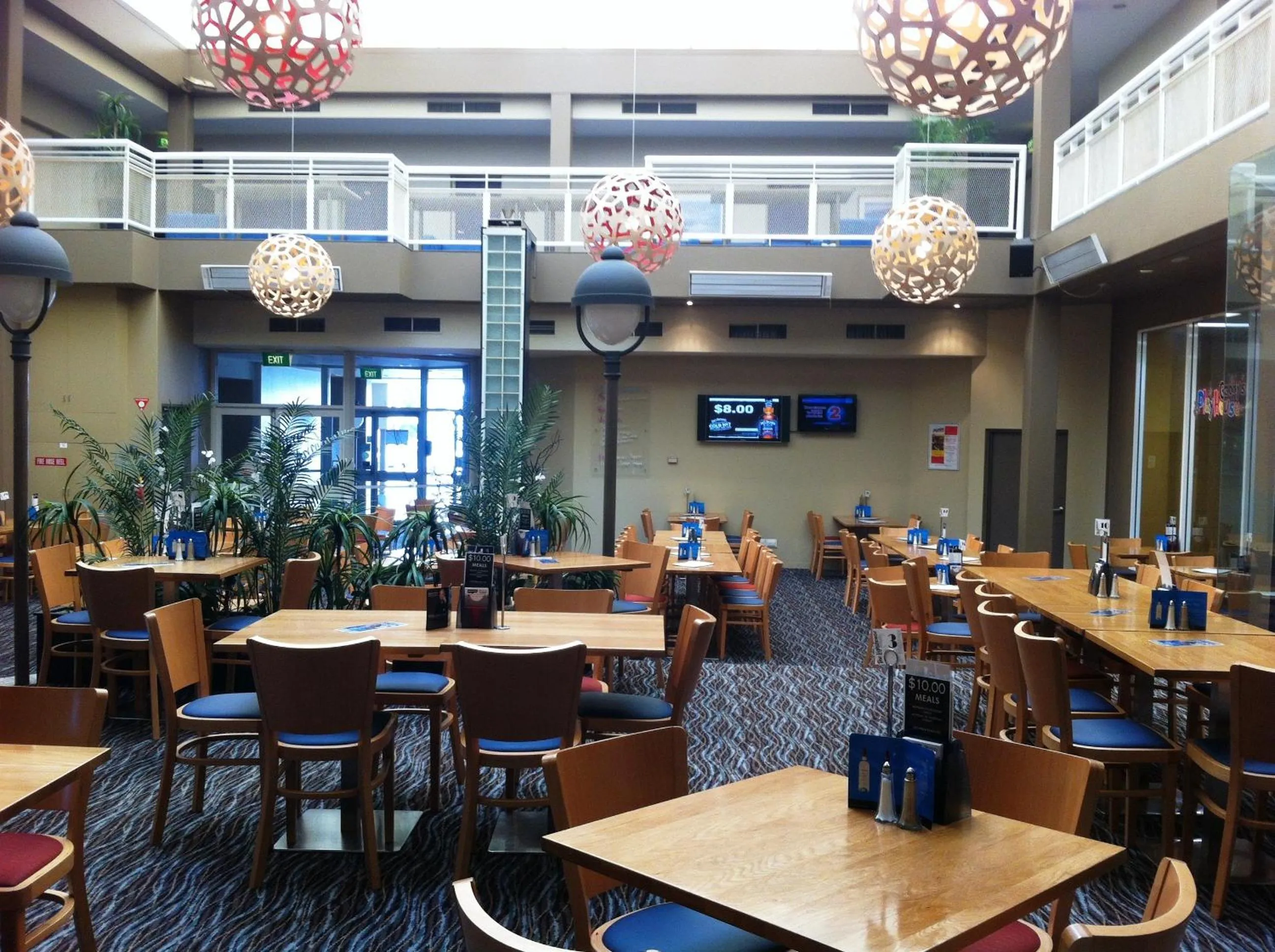 Restaurant/places to eat in The Lighthouse Hotel