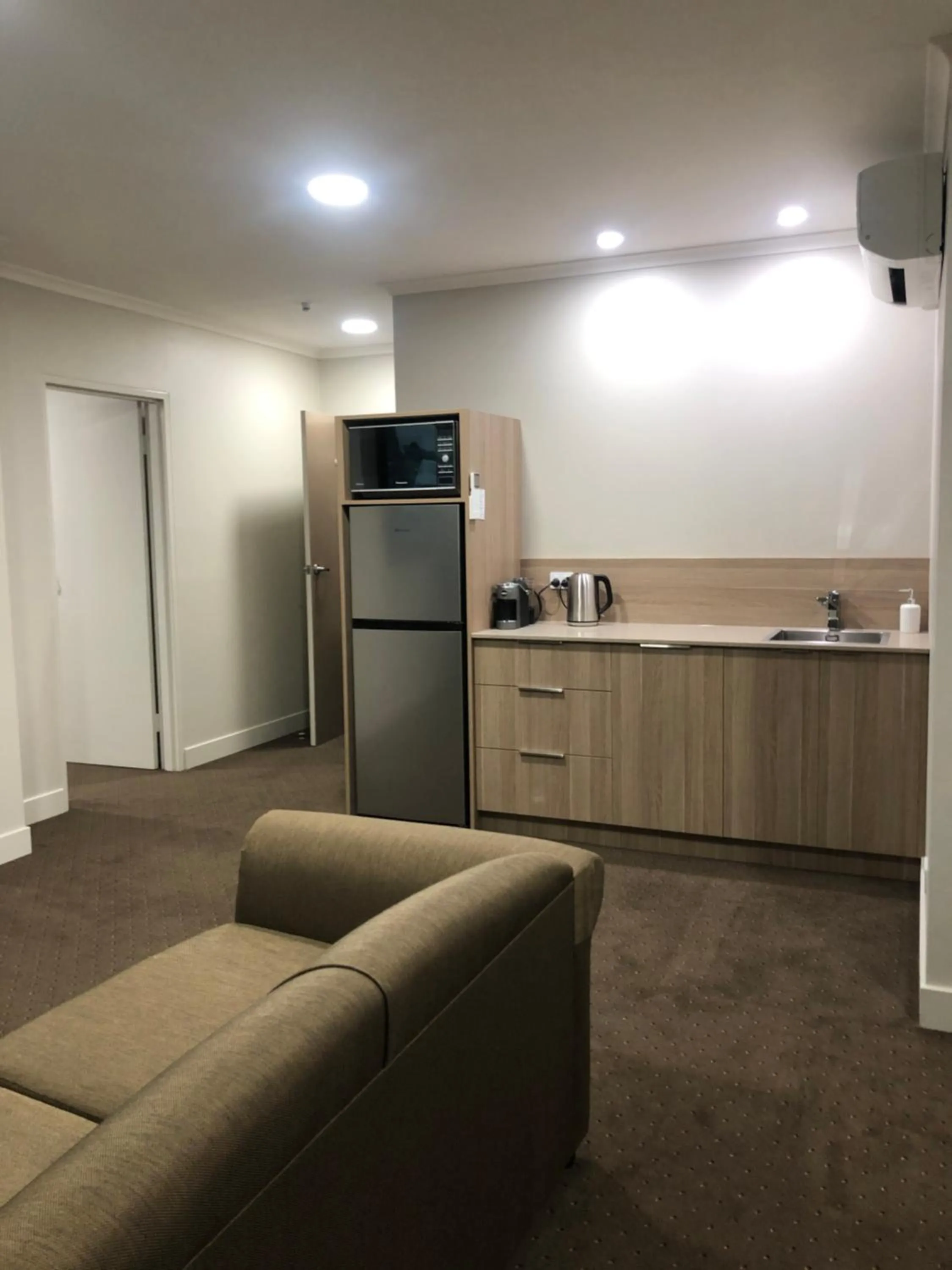 Kitchen or kitchenette in The Lighthouse Hotel