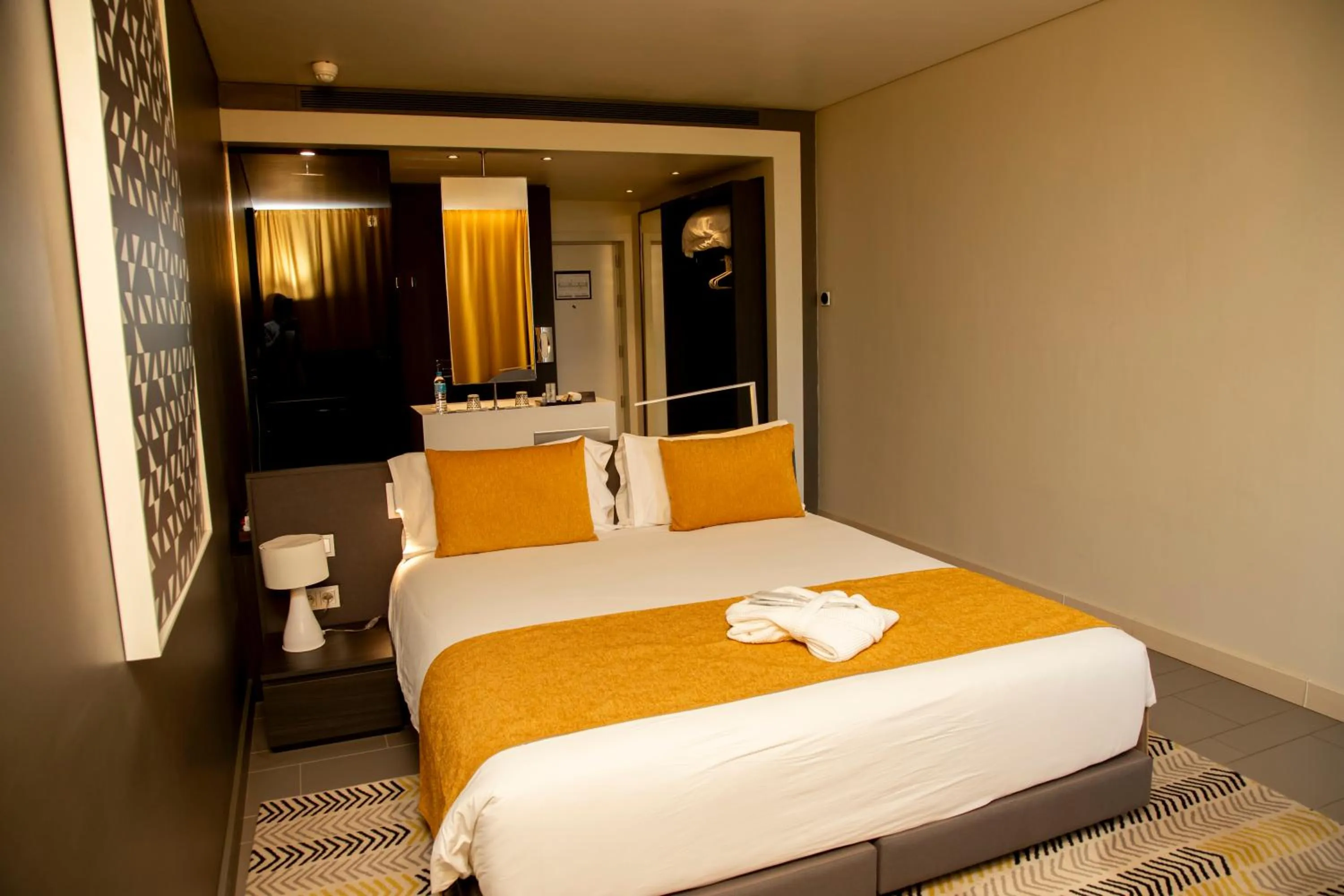 Bedroom, Bed in Noom Hotel Niamey