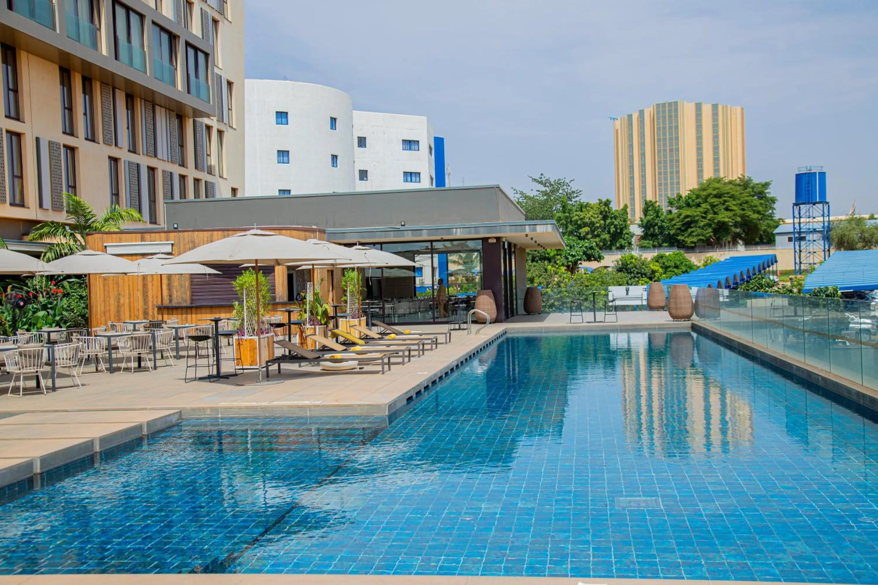 Swimming pool in Noom Hotel Niamey