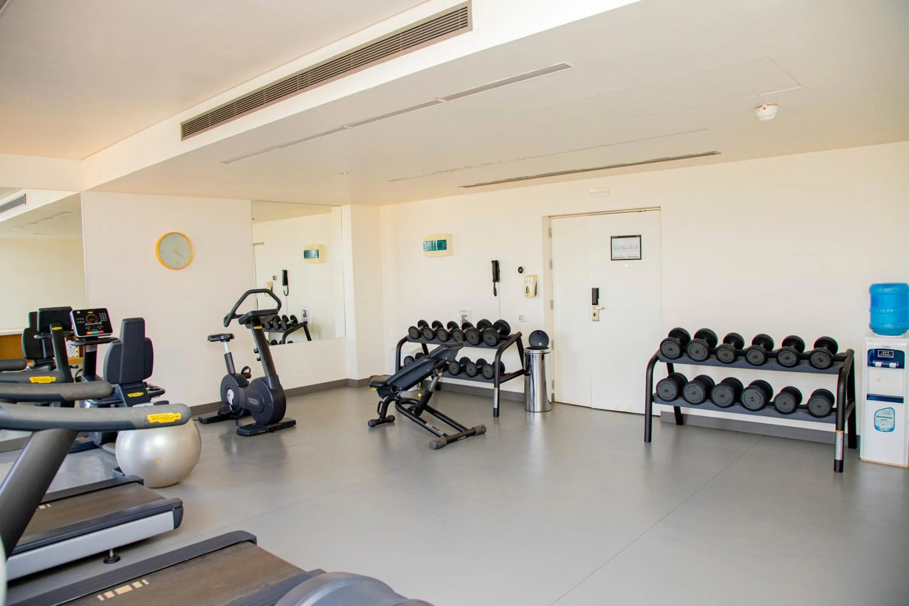 Fitness centre/facilities in Noom Hotel Niamey