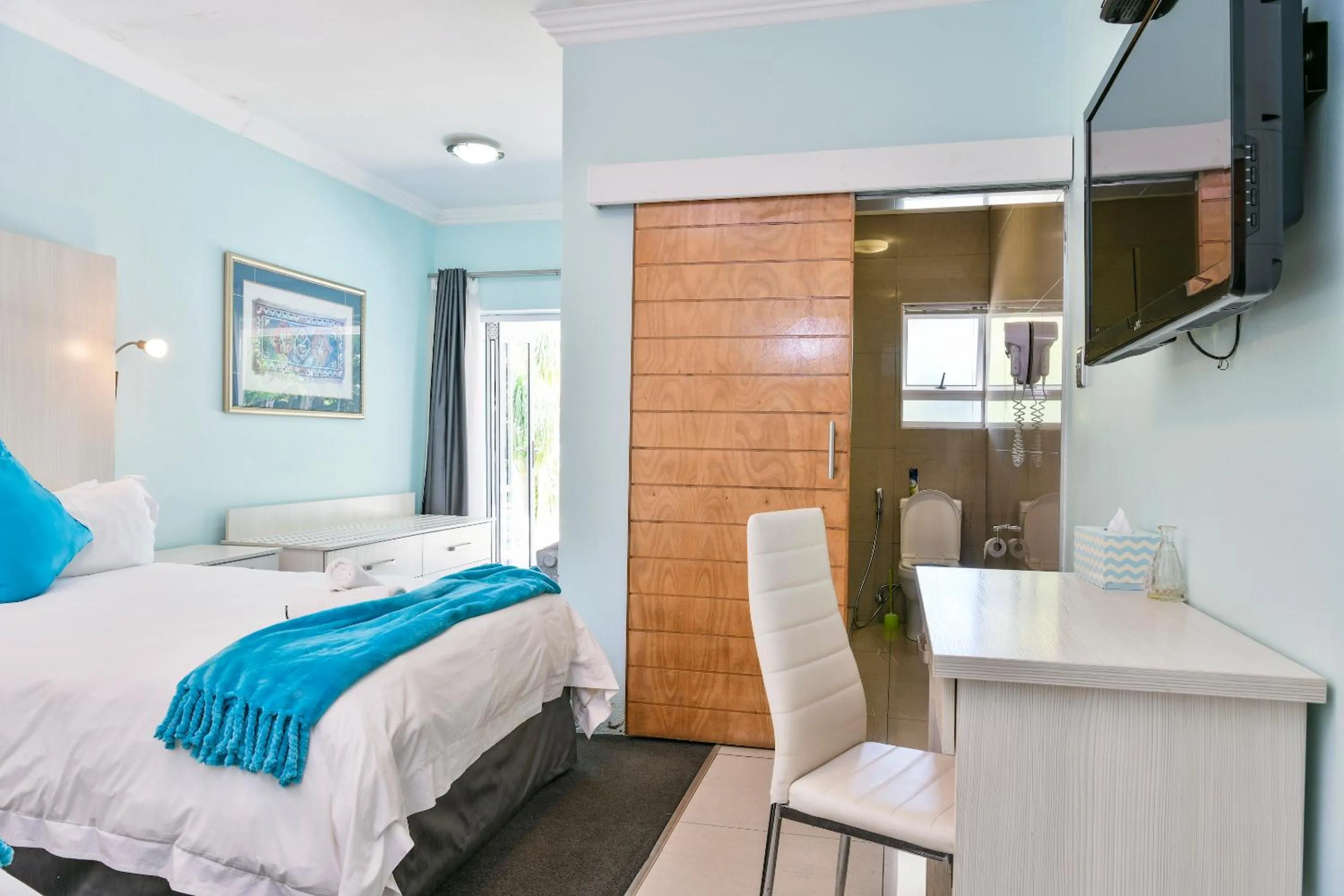 Photo of the whole room in AL-BEIT LODGE