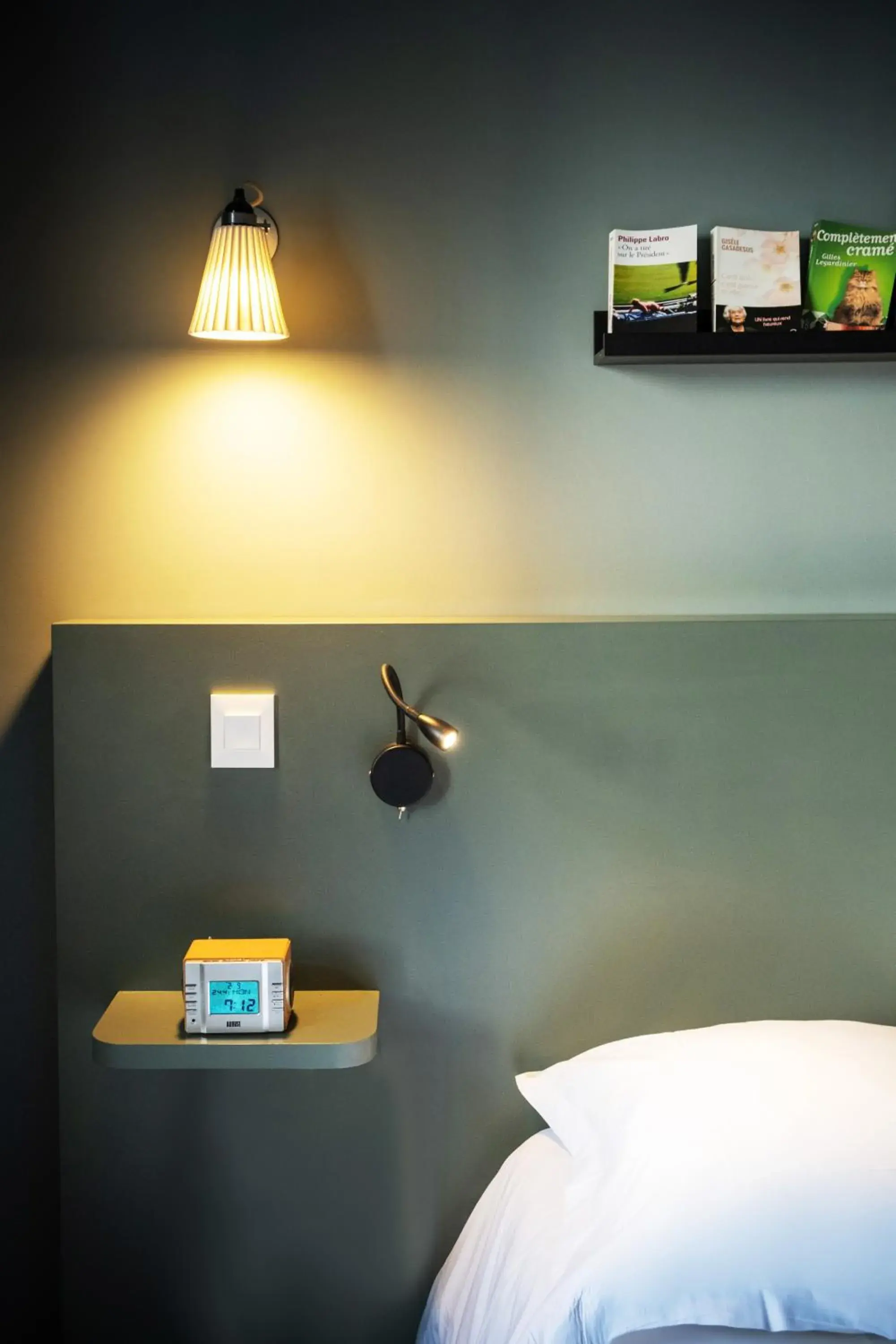 Bedroom, Bed in Hotel Beaulieu Lyon Charbonnières Bedroom, Bed in Hotel Beaulieu Lyon Charbonnières