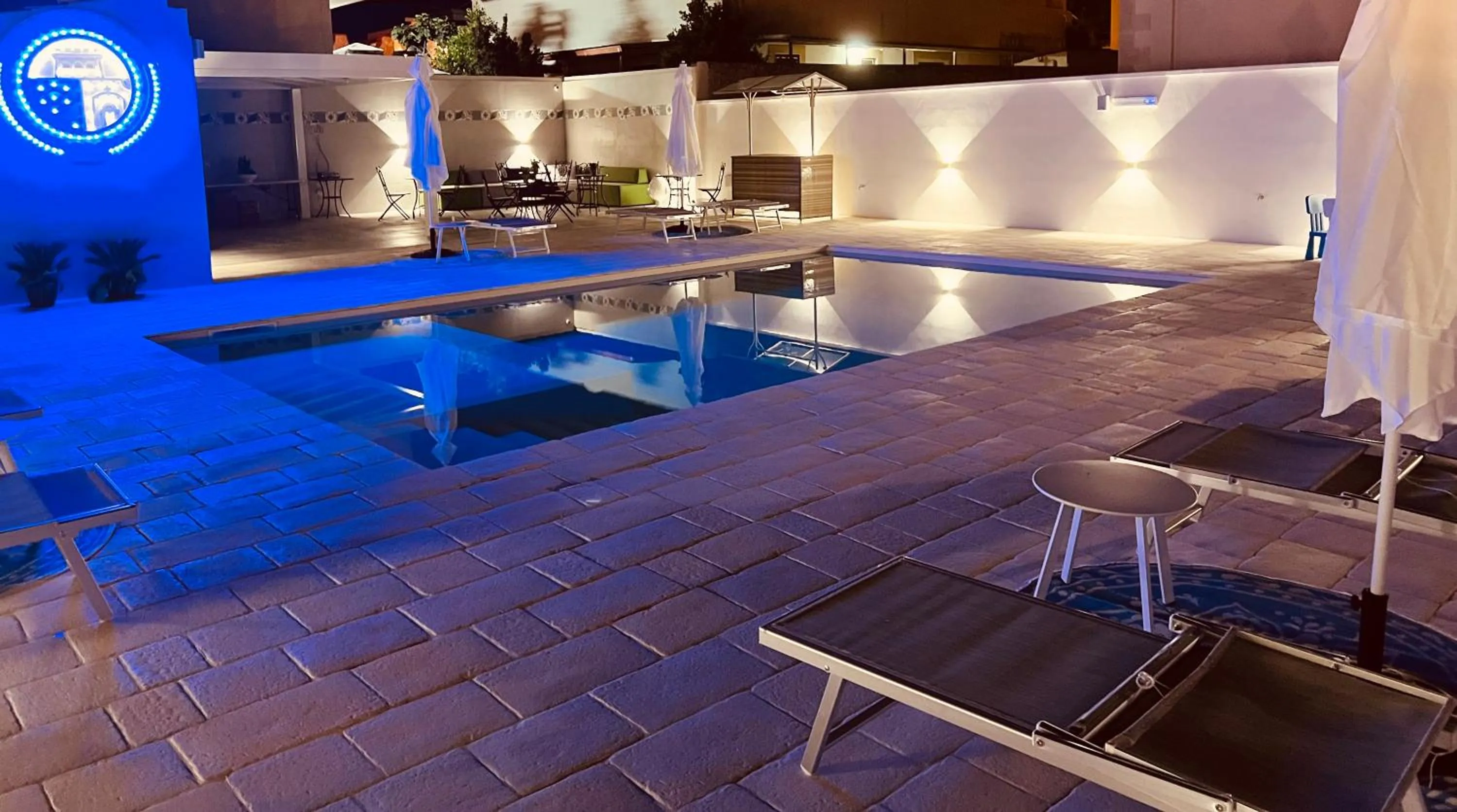 Swimming pool in B&B Alto Salento - Pool and Sun