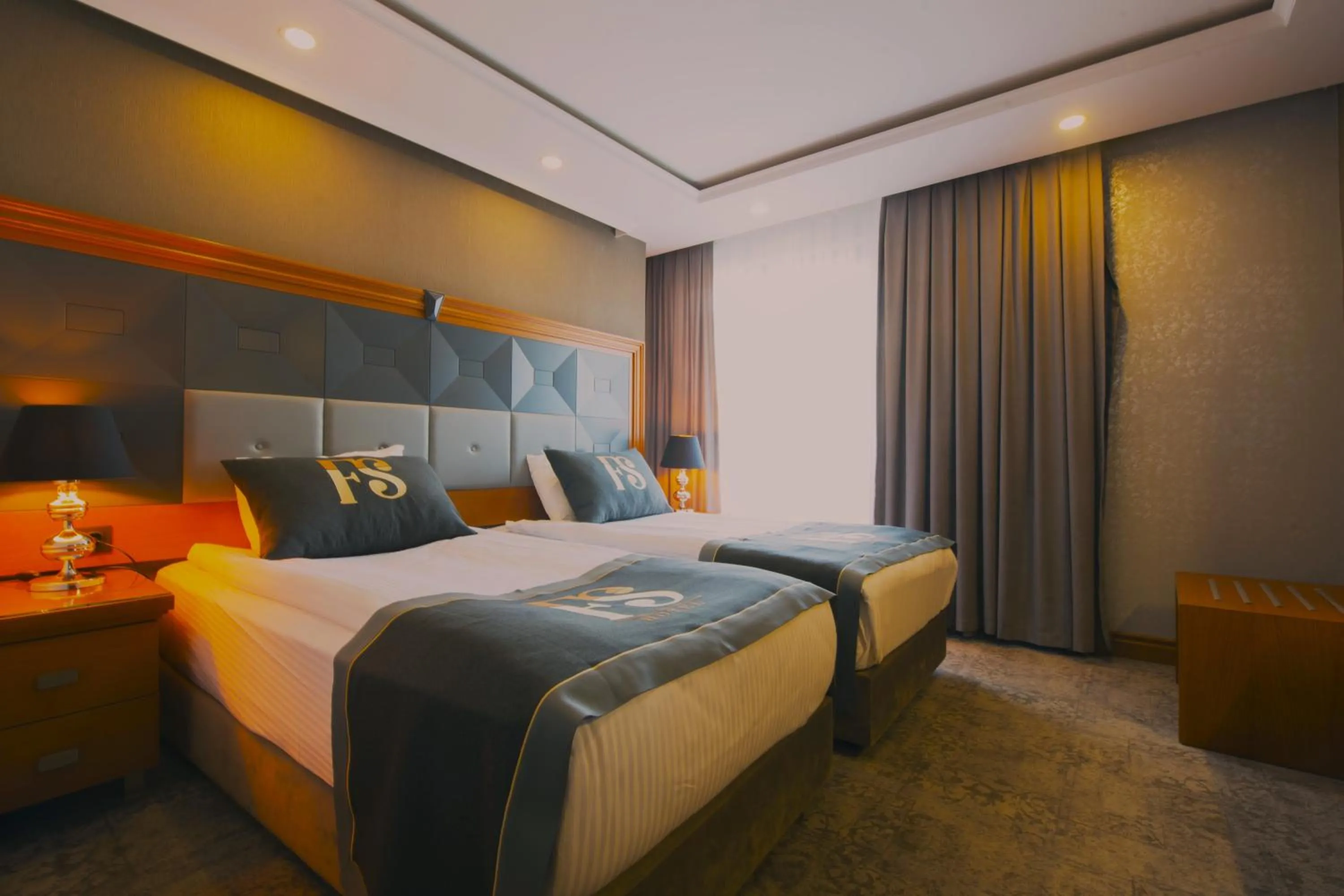 Bed in FOUR SEVEN HOTEL