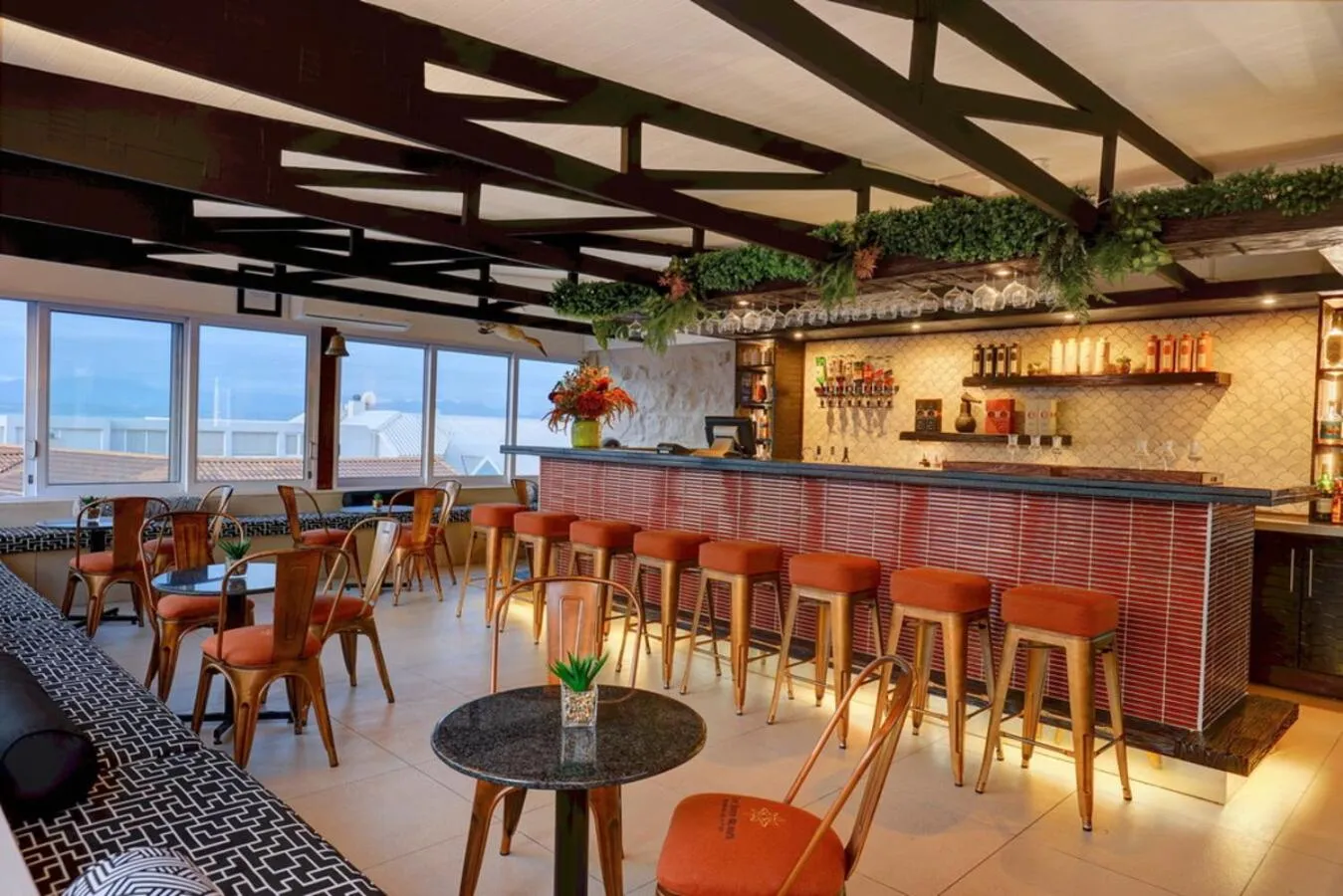 Lounge or bar in Protea Hotel by Marriott Mossel Bay
