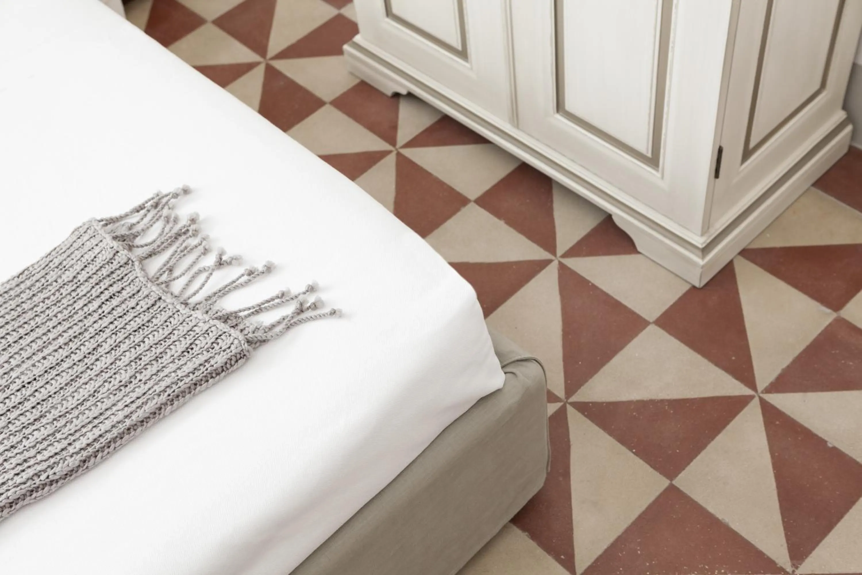 Decorative detail, Bed in Mantatelurè