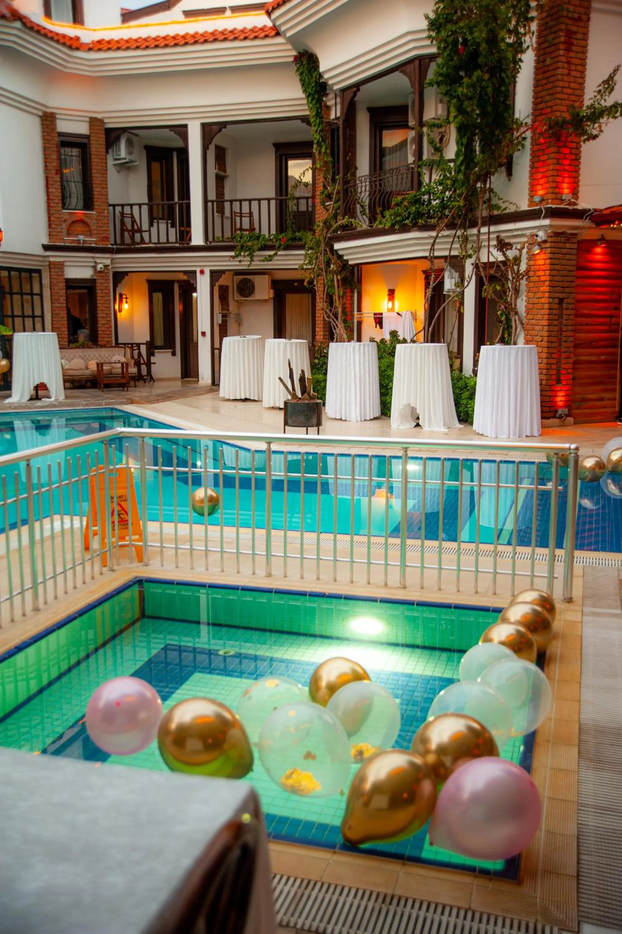 Swimming pool in Dalyan Hotel Nish Caria