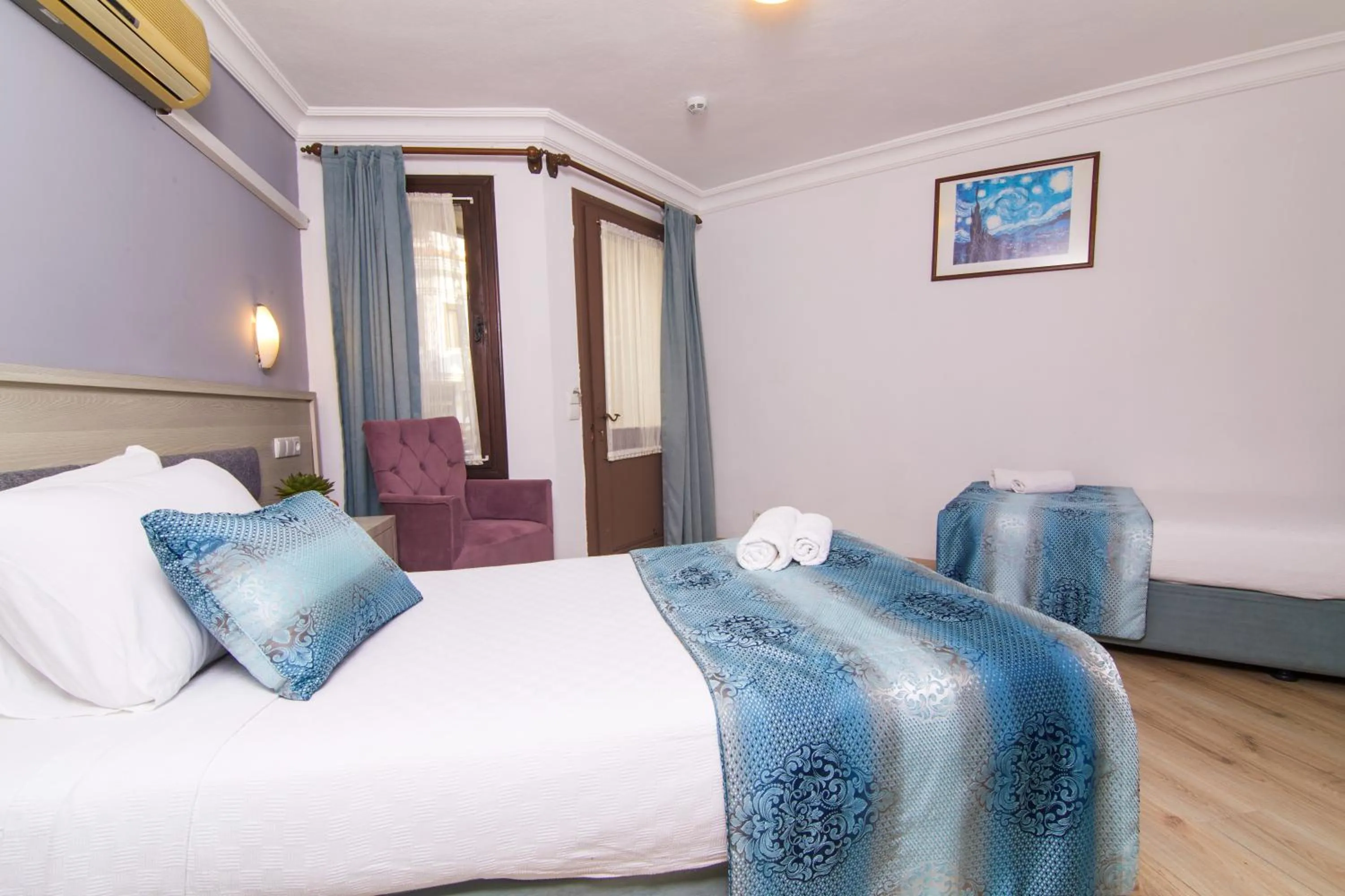 Photo of the whole room, Bed in Dalyan Hotel Nish Caria