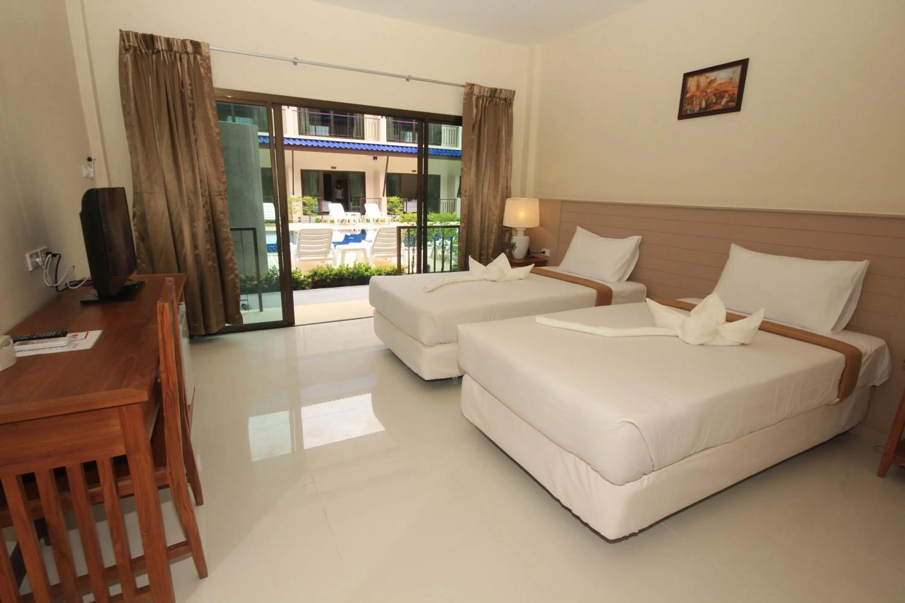 Bed in Phangan Island View - SHA Extra Plus