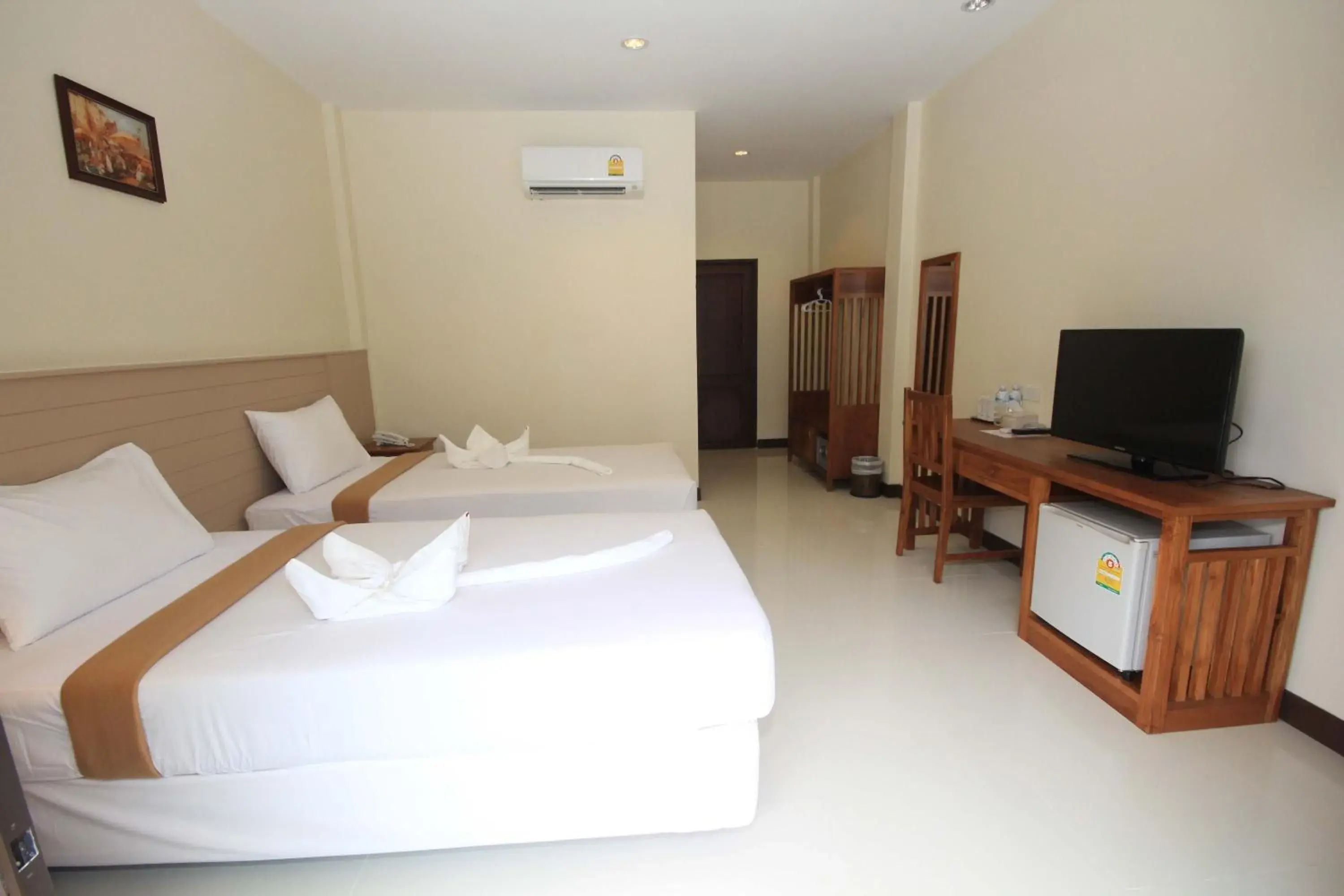 Photo of the whole room, Bed in Phangan Island View - SHA Extra Plus Photo of the whole room, Bed in Phangan Island View - SHA Extra Plus