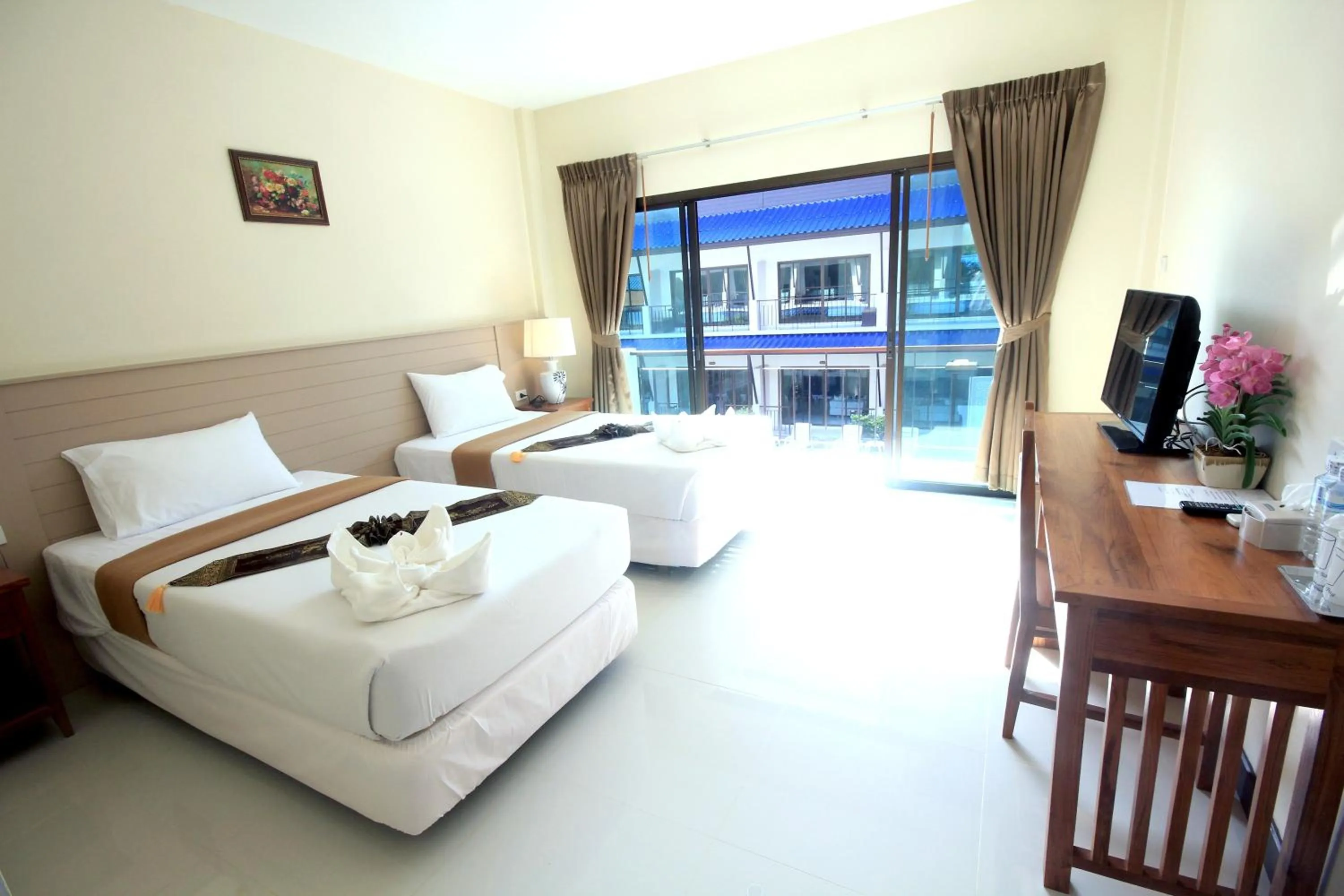 Bed in Phangan Island View - SHA Extra Plus