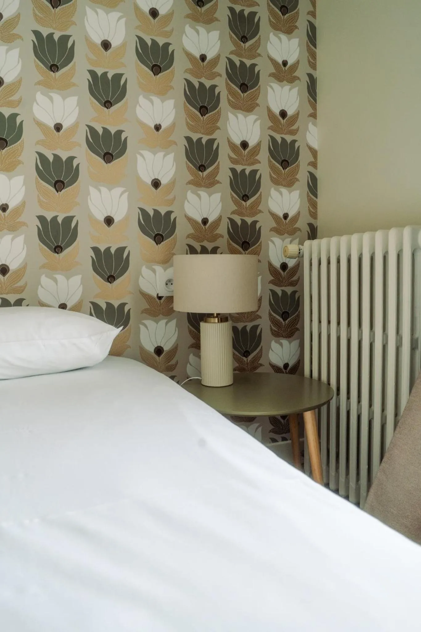 Bed in LOGIS -Hotel & Restaurant de la Place