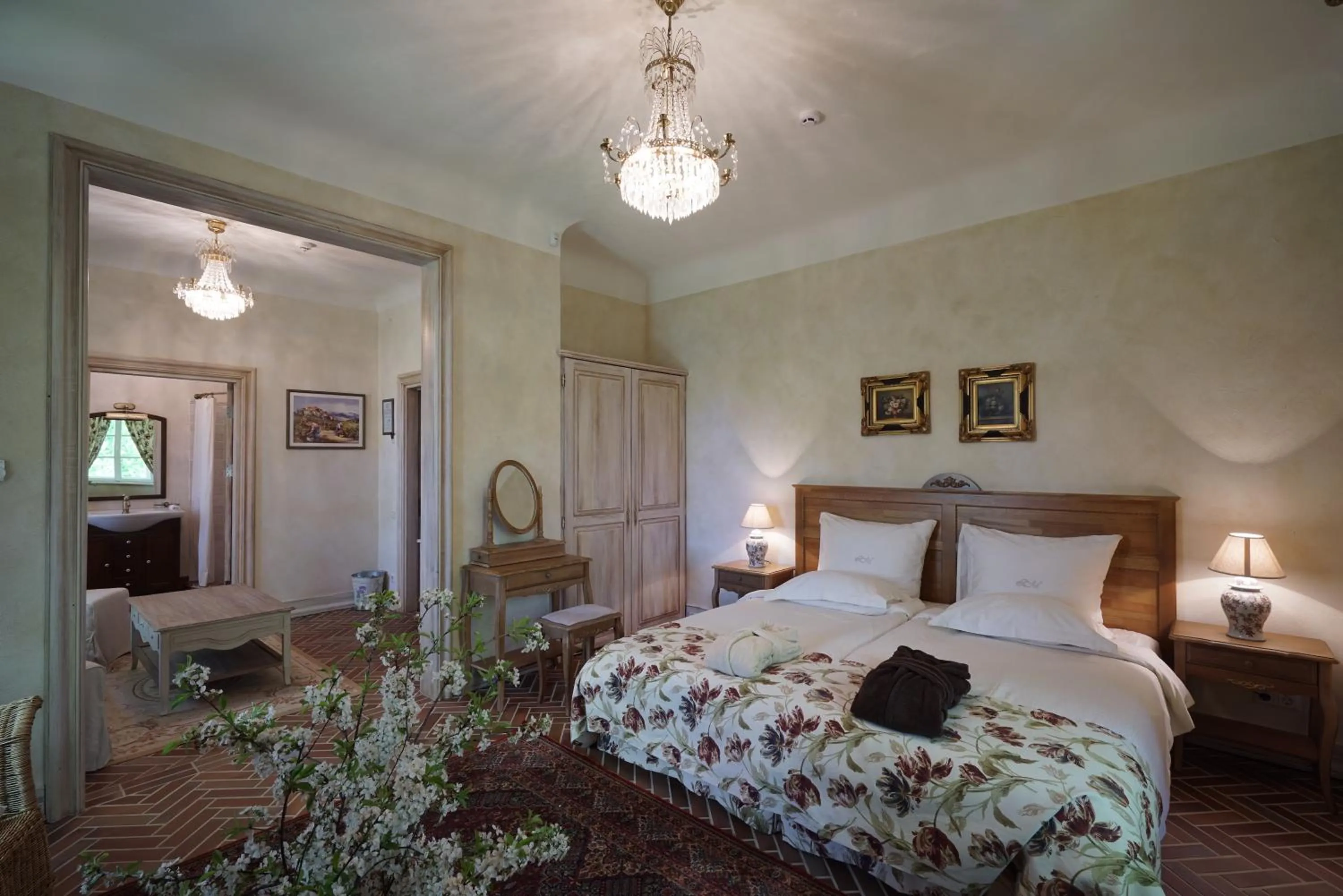 Photo of the whole room, Bed in Liepupe Manor