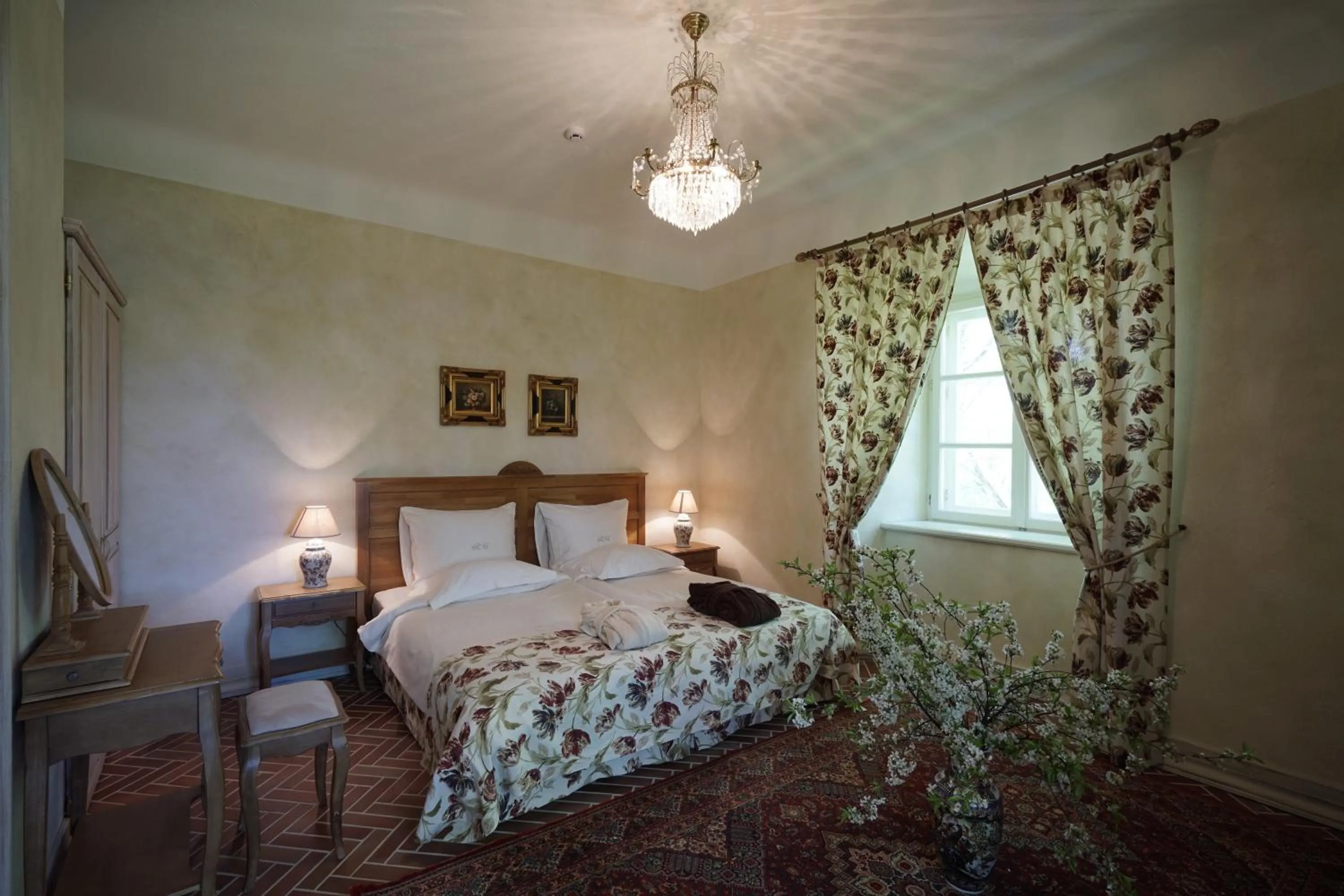 Photo of the whole room, Bed in Liepupe Manor