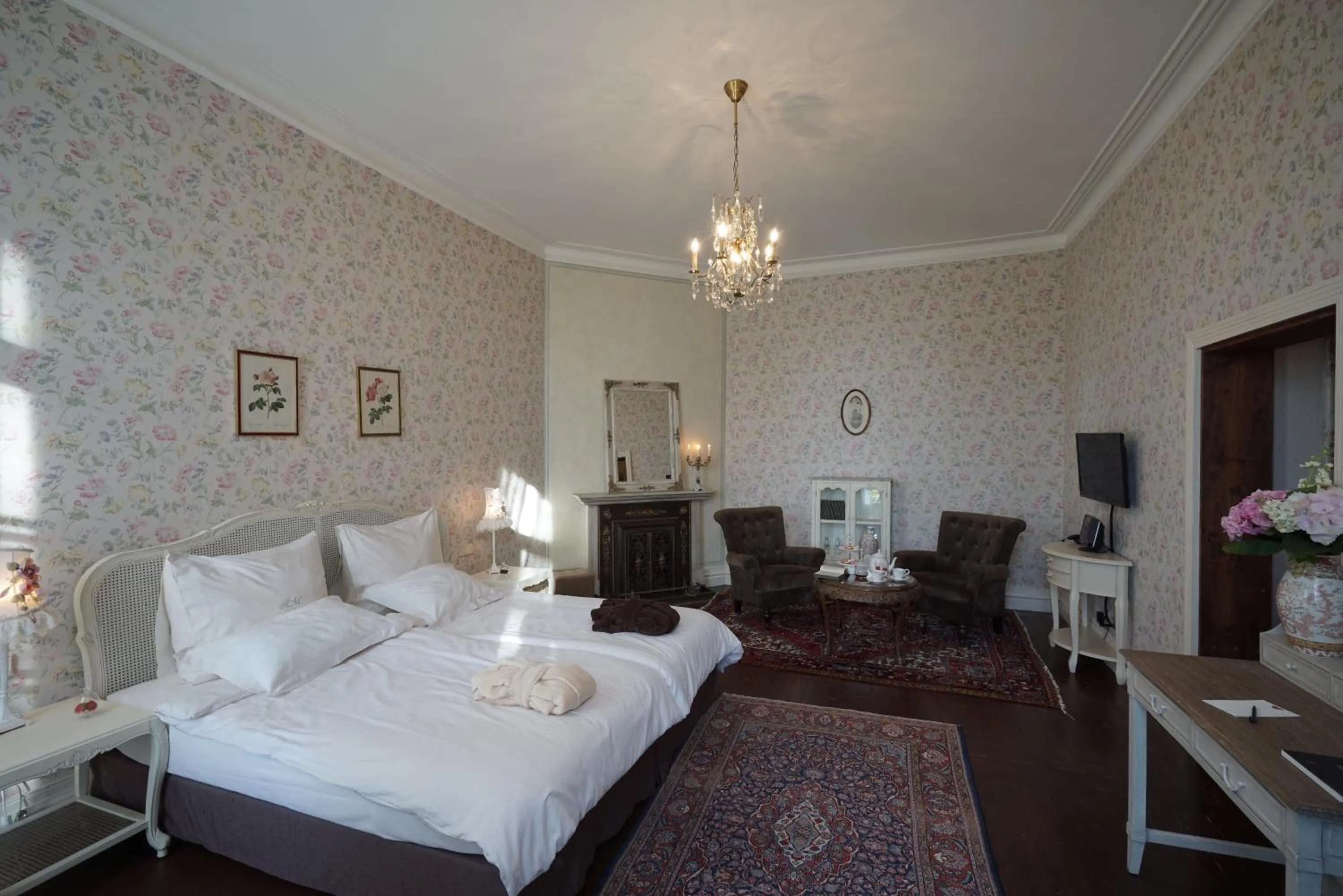 Photo of the whole room, Bed in Liepupe Manor