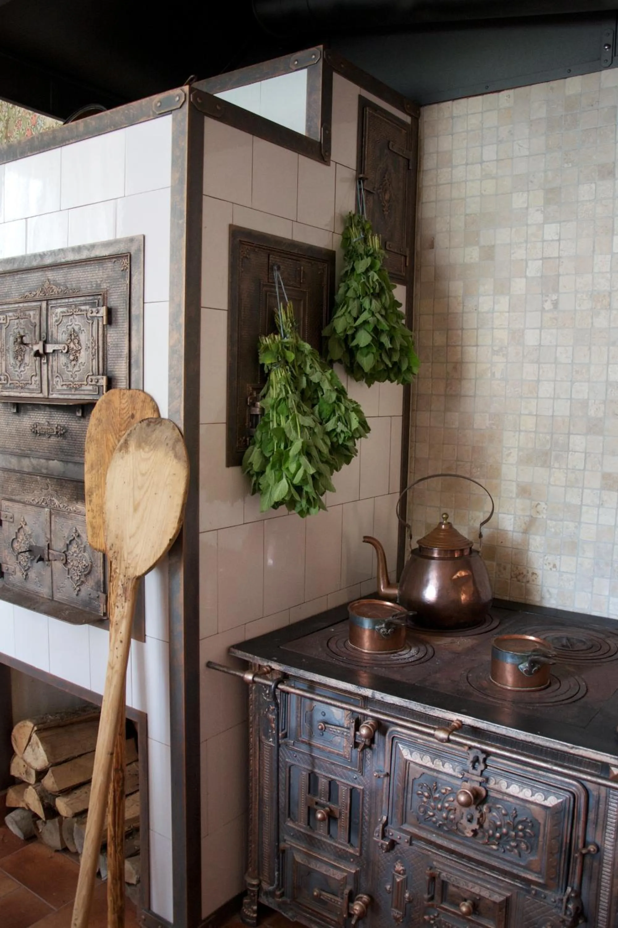 Kitchen or kitchenette in Liepupe Manor