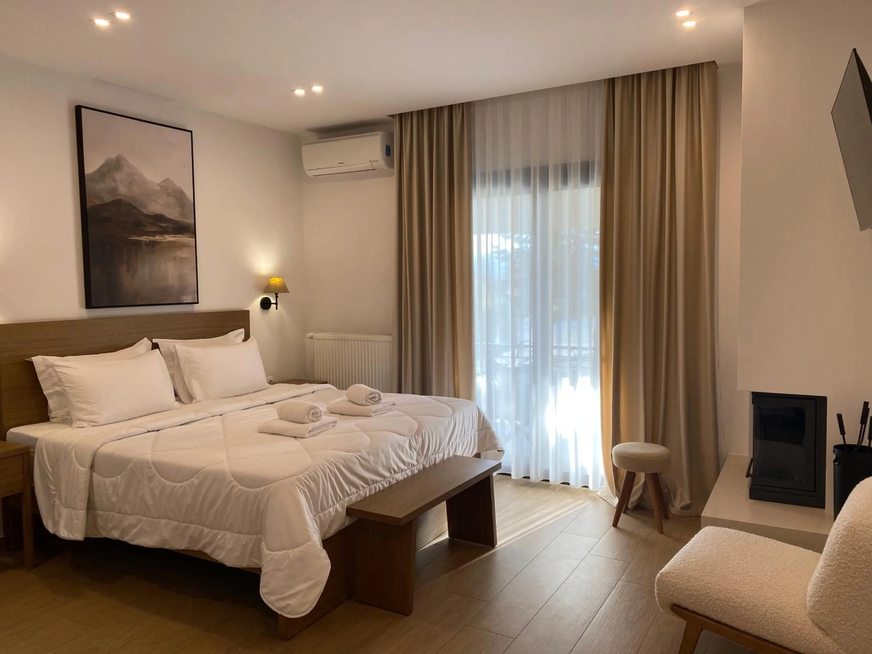 Bed in Lithos