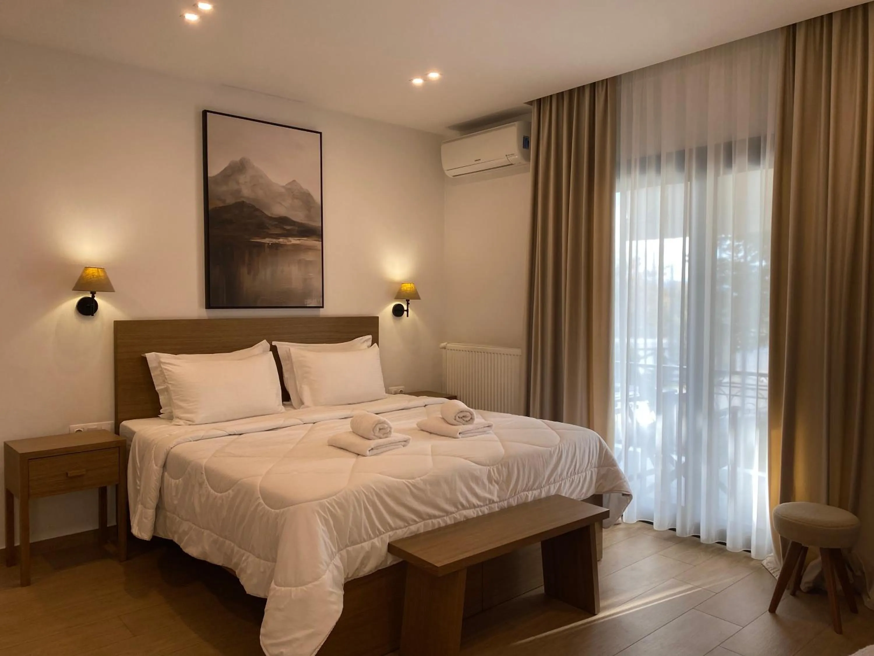 Bed in Lithos