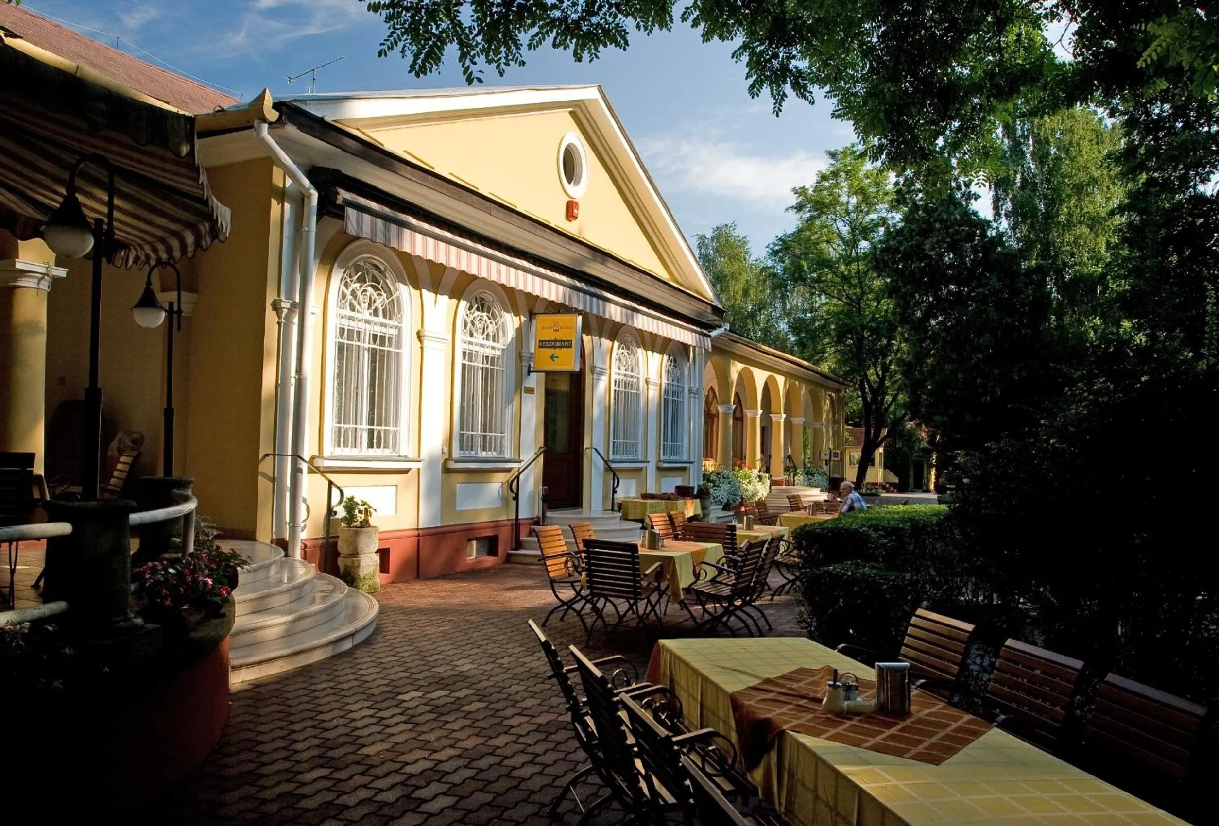 Facade/entrance in Geréby Kúria Hotel és Lovasudvar