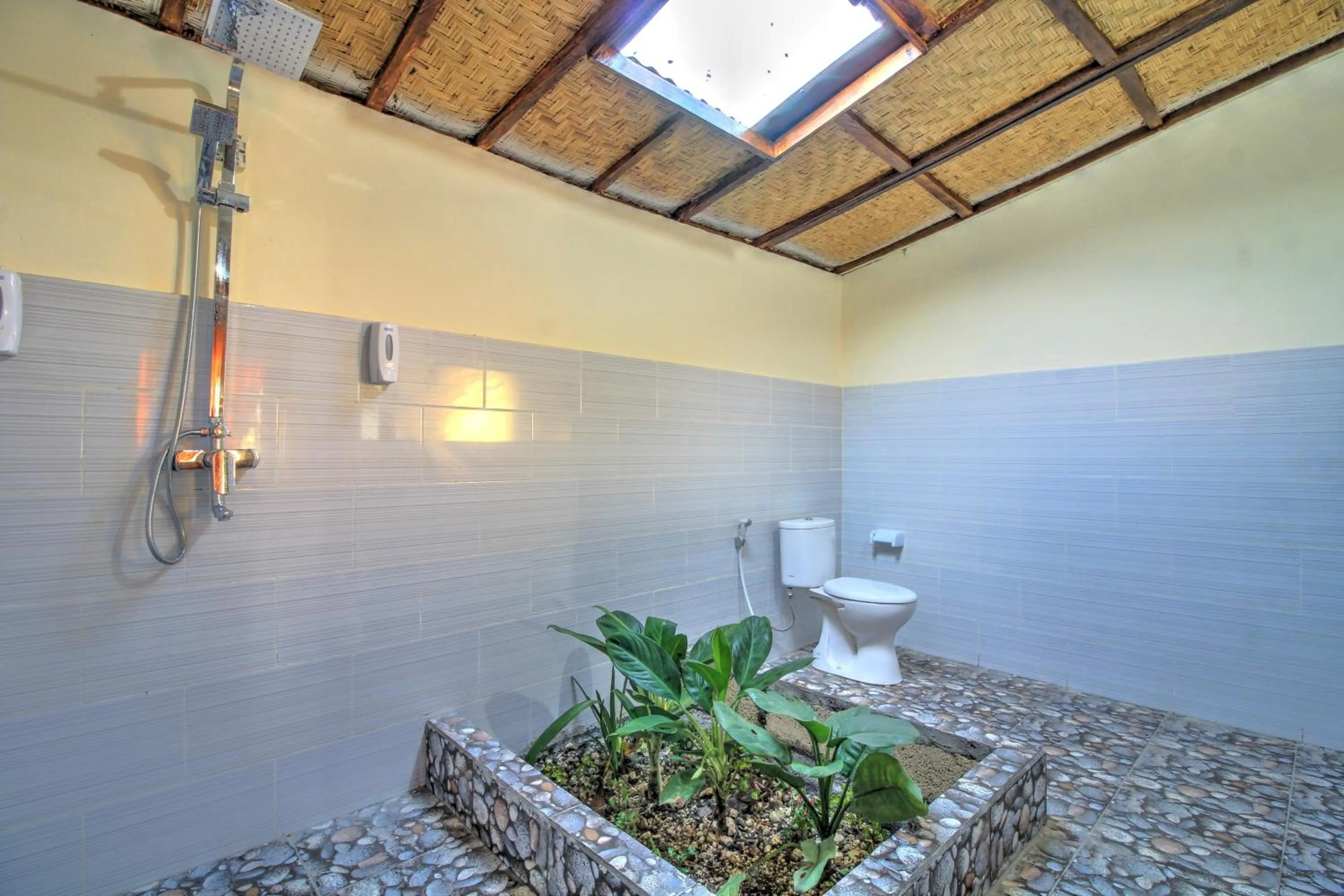 Shower in Ayu Hill Bungalows