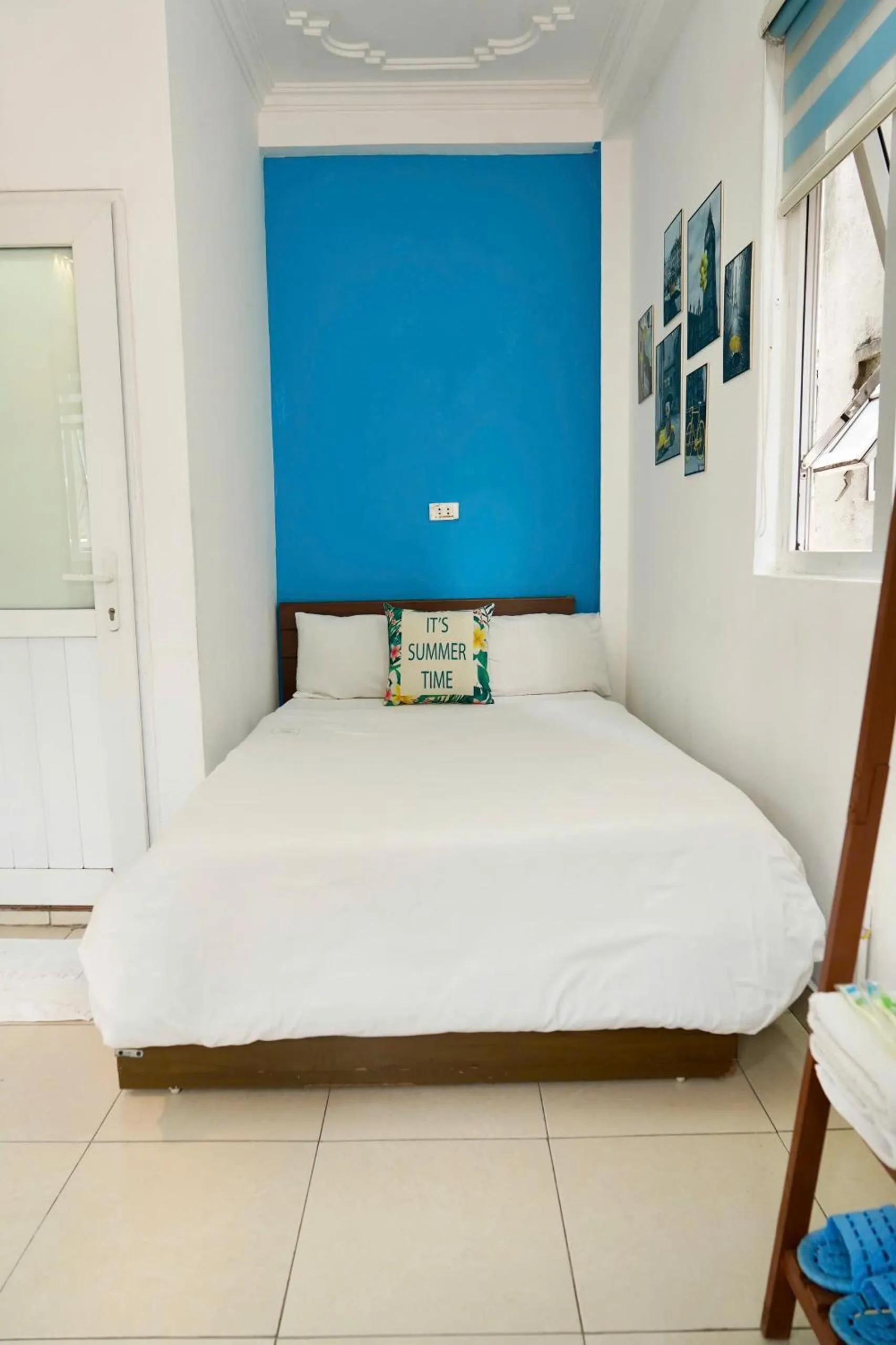 Bed in Bluebell Hotel