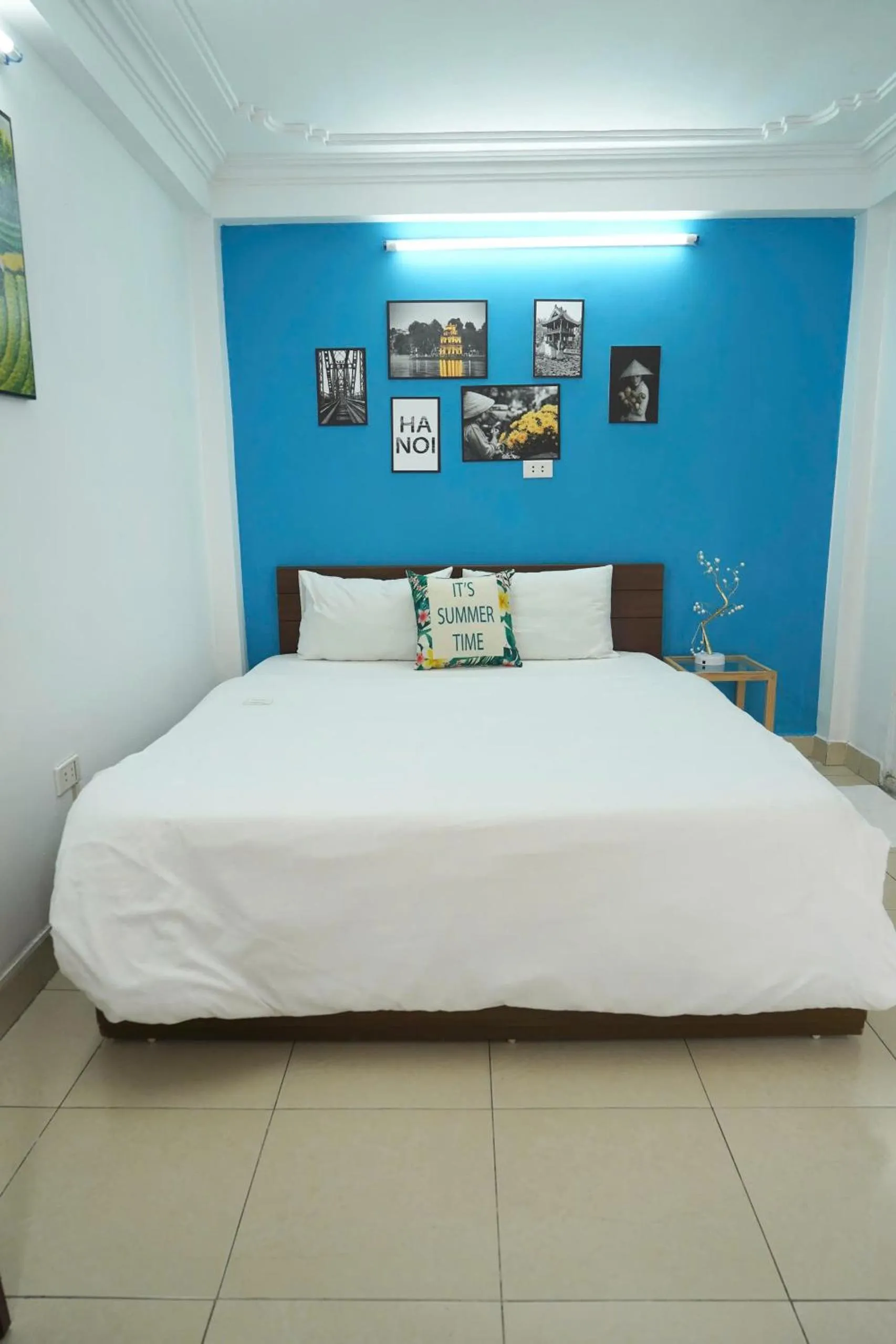 Bed in Bluebell Hotel