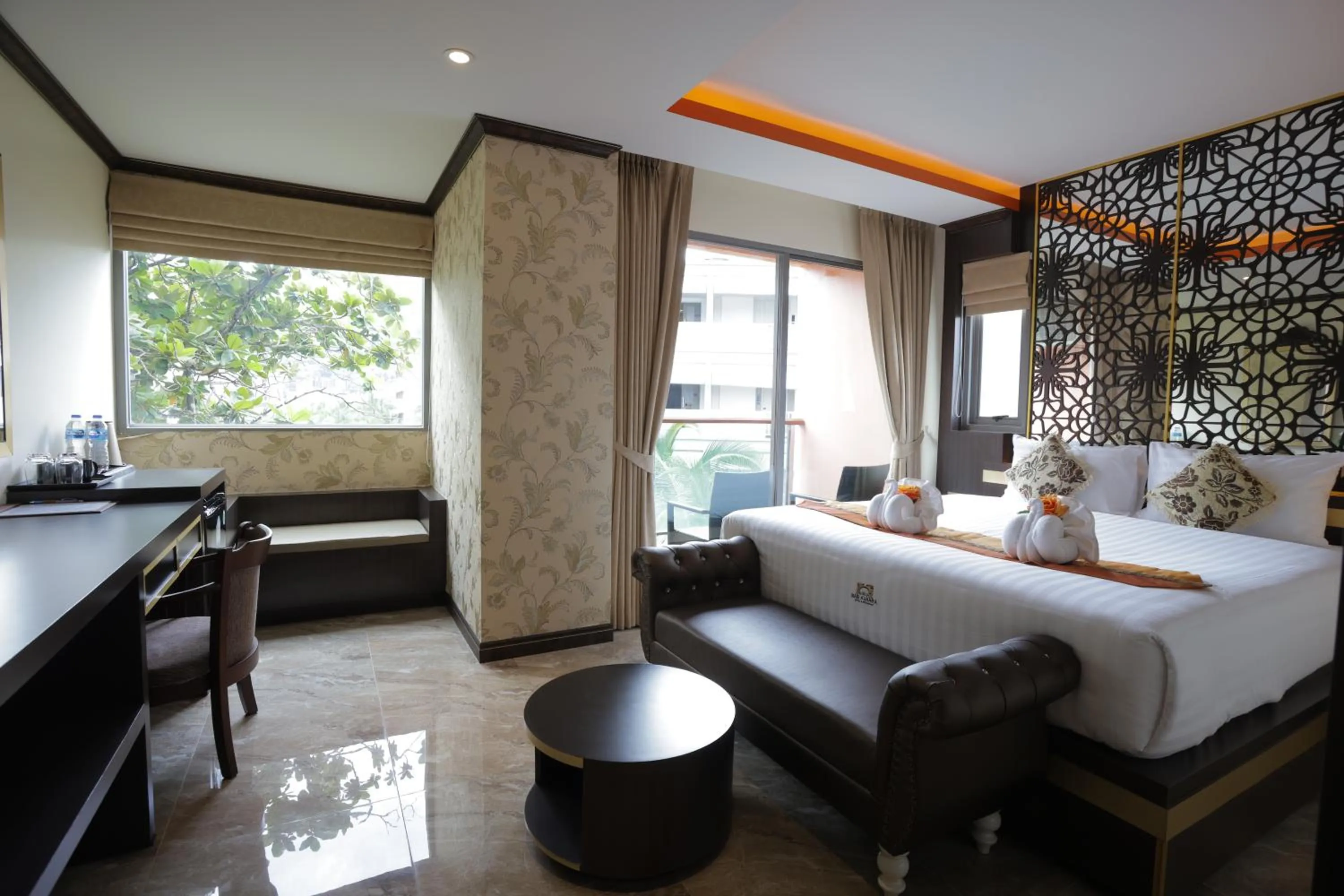 Property building, Bed in BAB ALHARA HOTEL