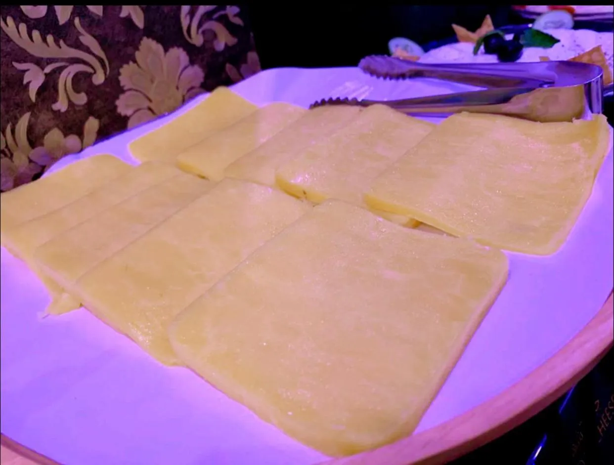 Food and drinks in BAB ALHARA HOTEL