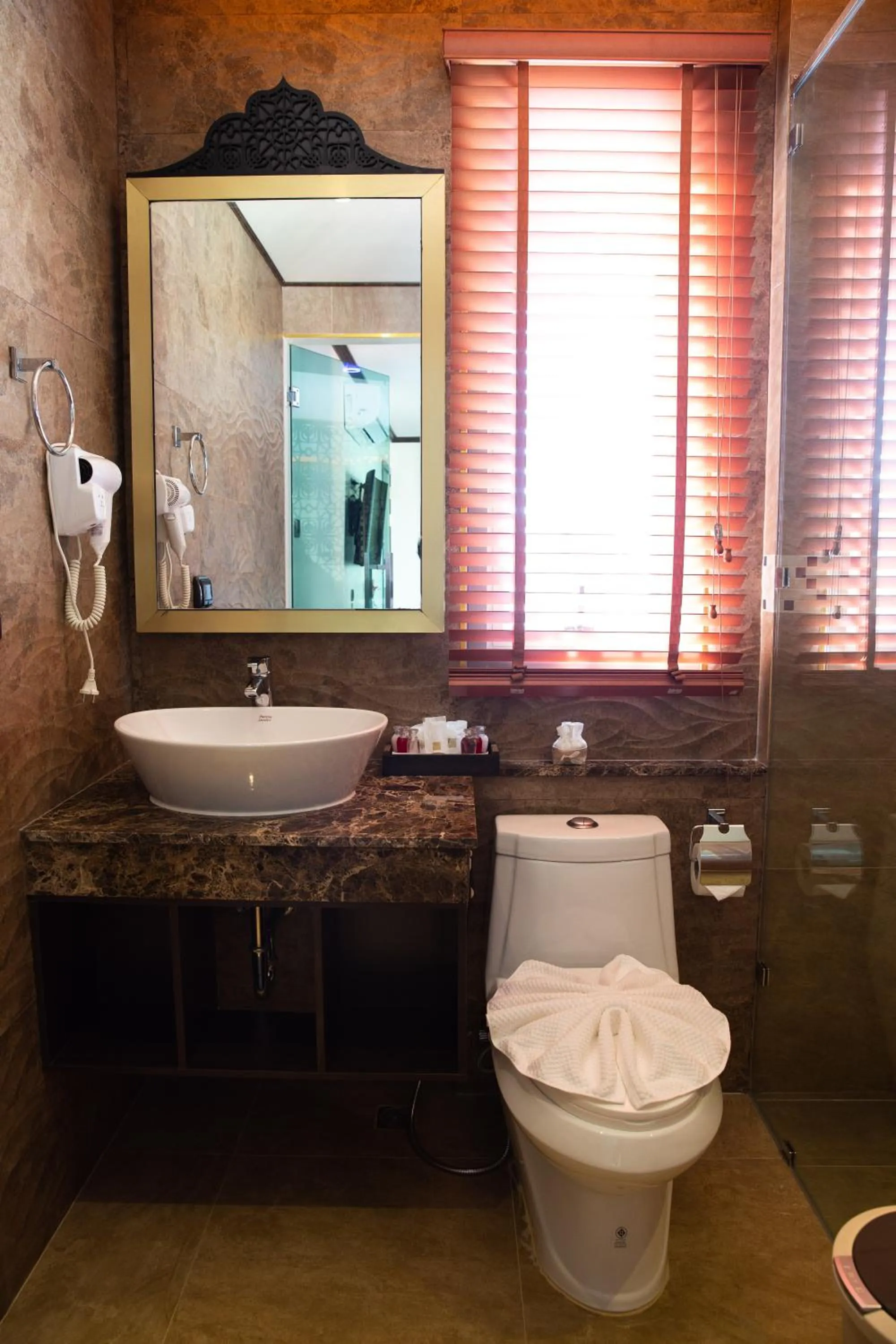 Toilet in BAB ALHARA HOTEL