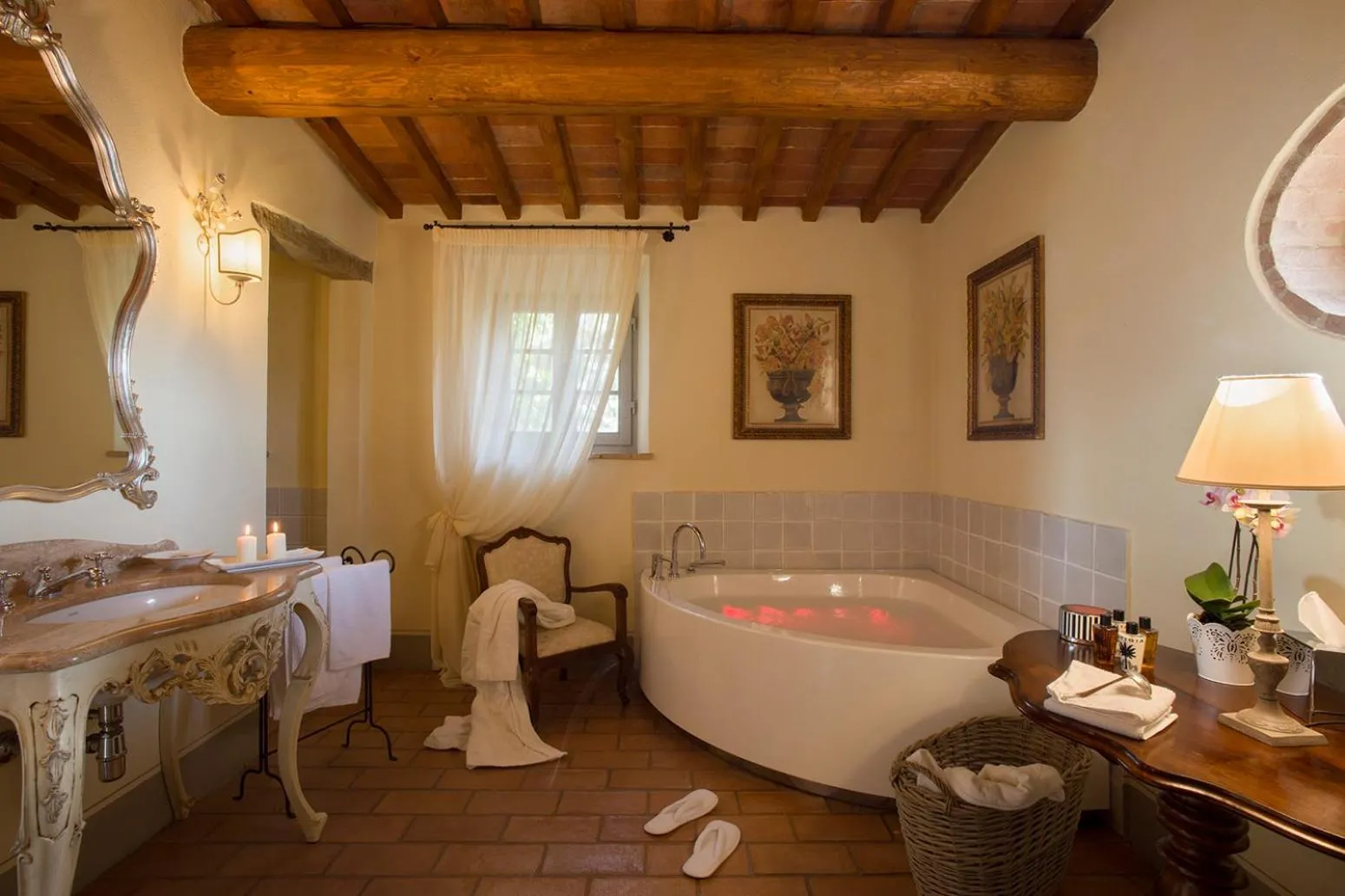 Hot Tub in Villa San Sanino - Relais in Tuscany