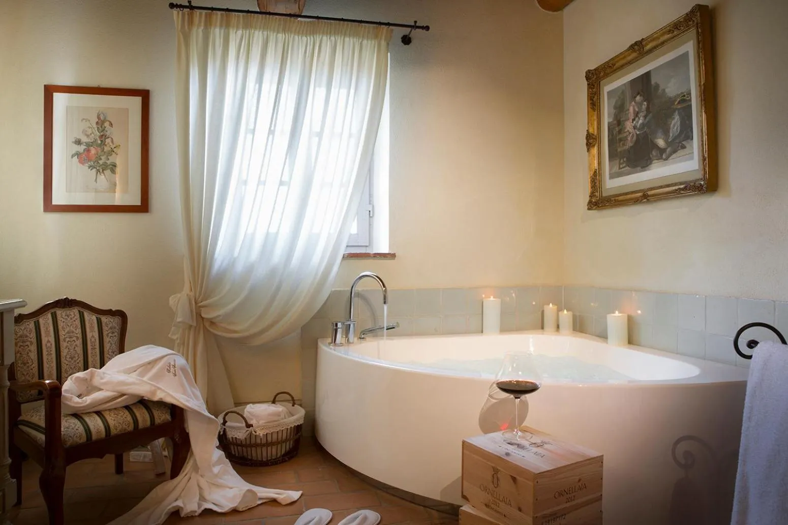Hot Tub, Bed in Villa San Sanino - Relais in Tuscany