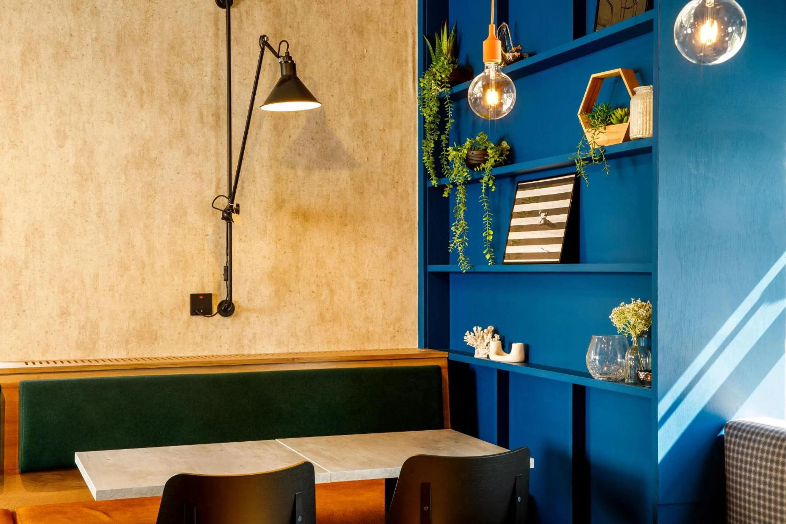 Restaurant/places to eat in ibis Wakefield East-Castleford