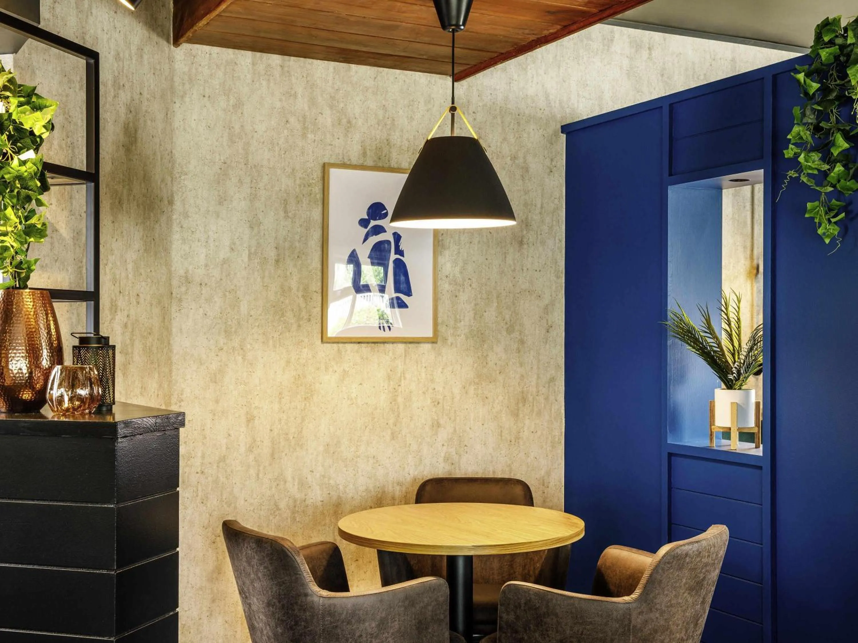 Restaurant/places to eat in ibis Wakefield East-Castleford