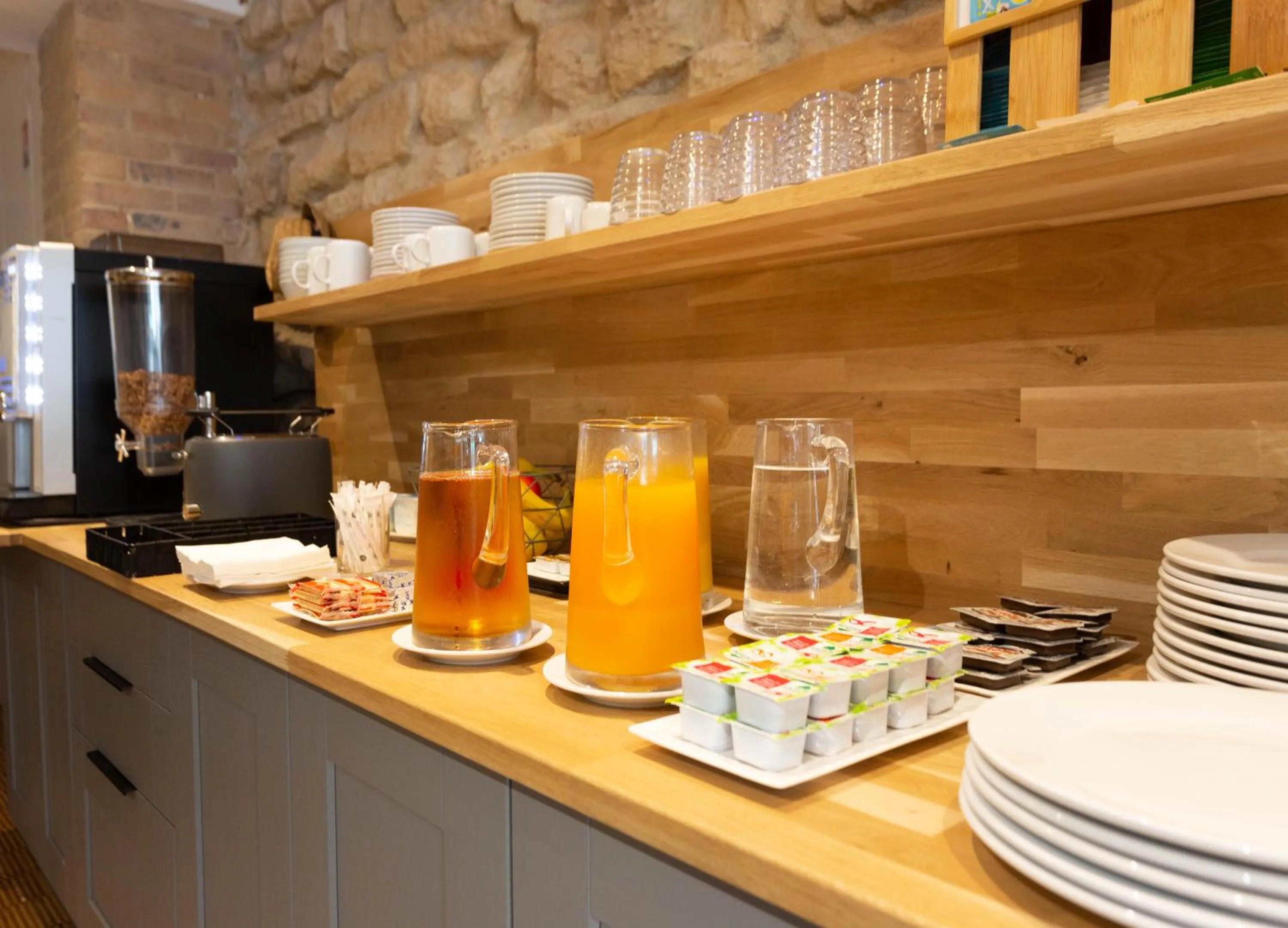 Breakfast in Hotel Mimosa Paris