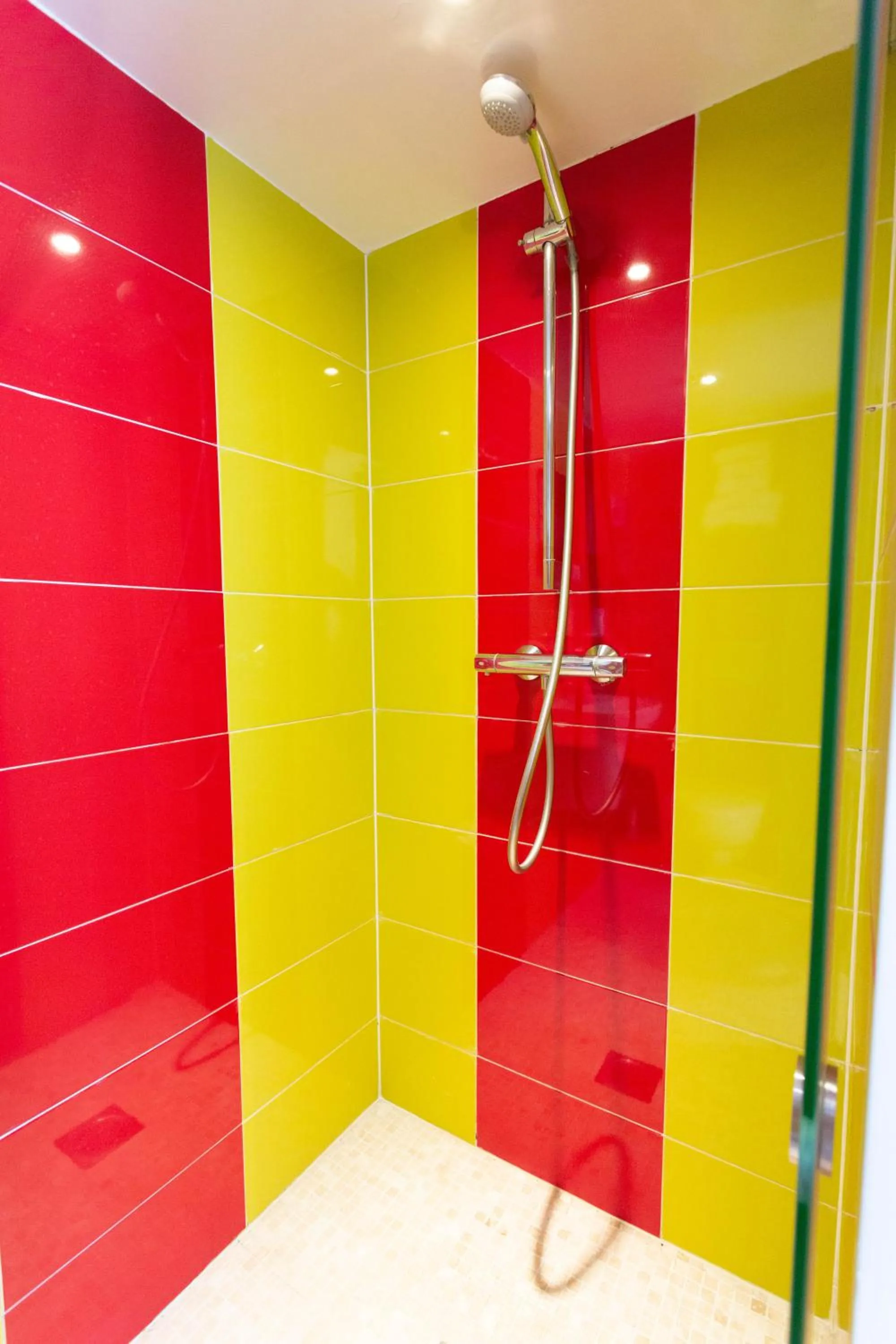 Bathroom in Hotel Mimosa Paris