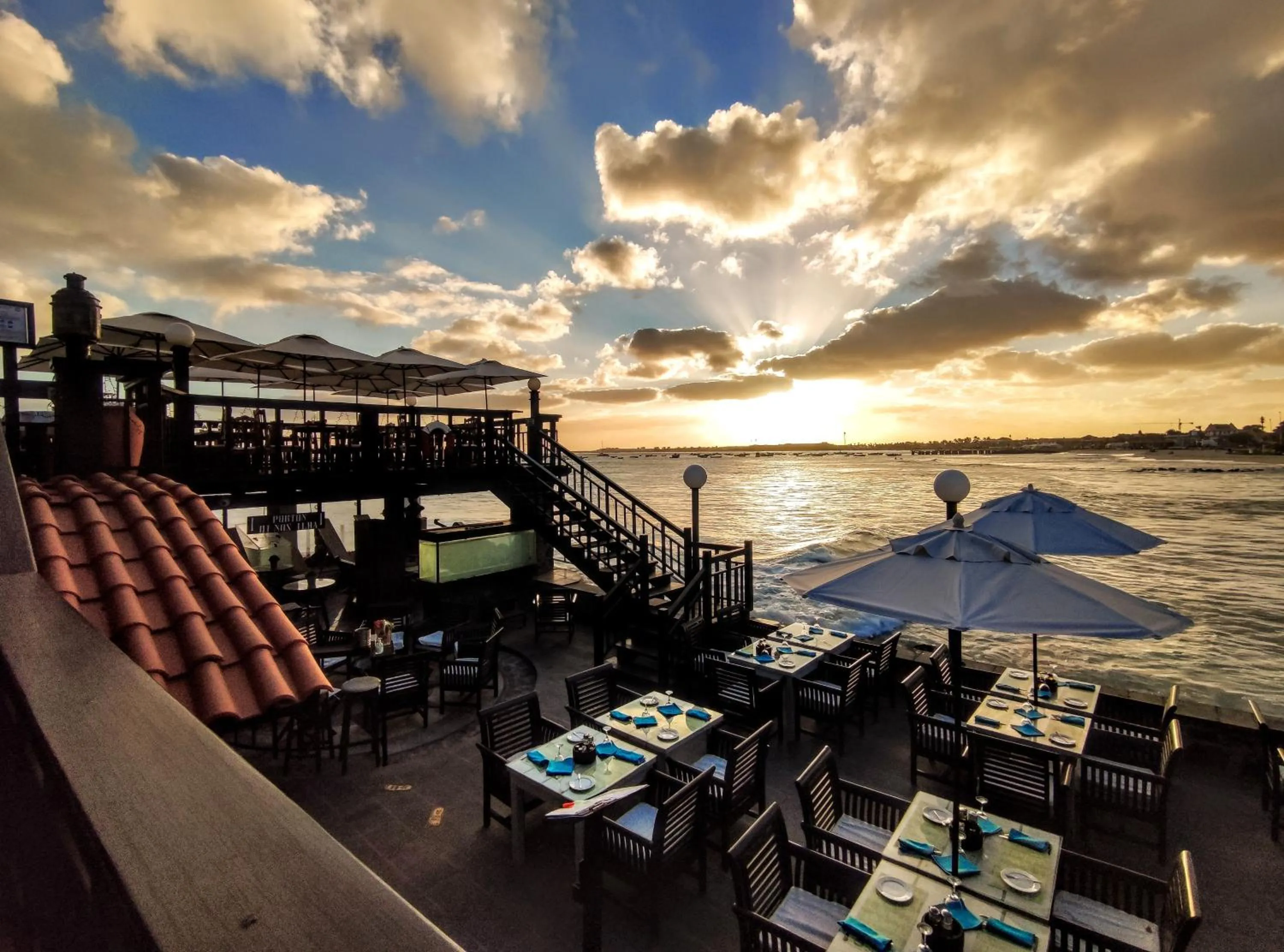 Restaurant/places to eat in Hotel Odjo d'água