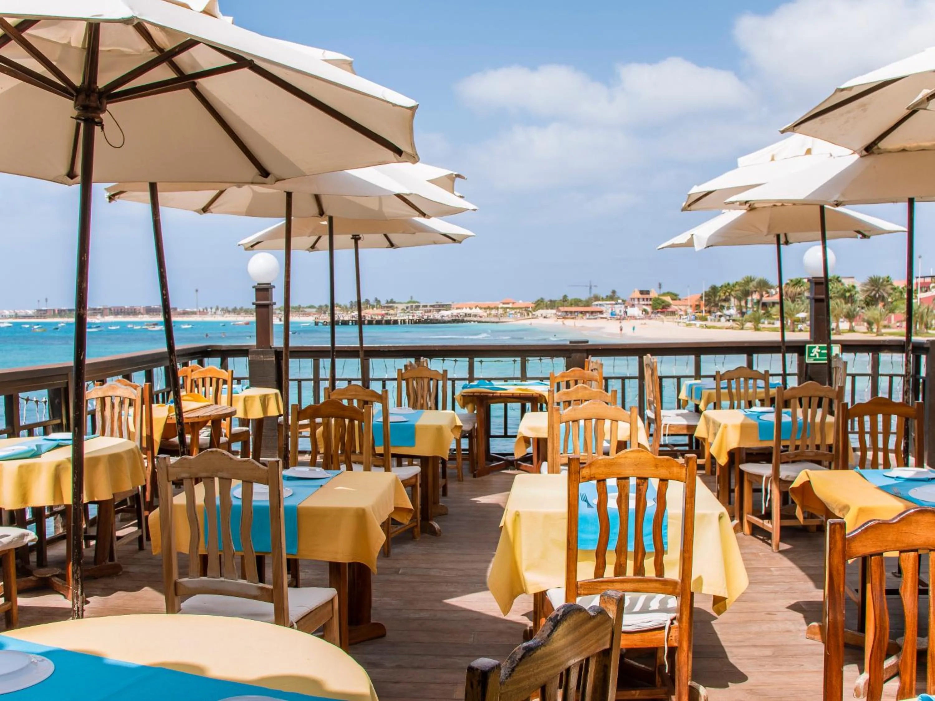 Restaurant/places to eat in Hotel Odjo d'água