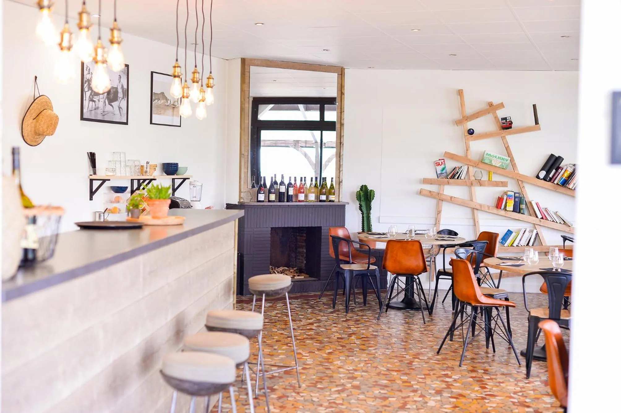 Restaurant/places to eat in Single Fin Hotel & Lodge