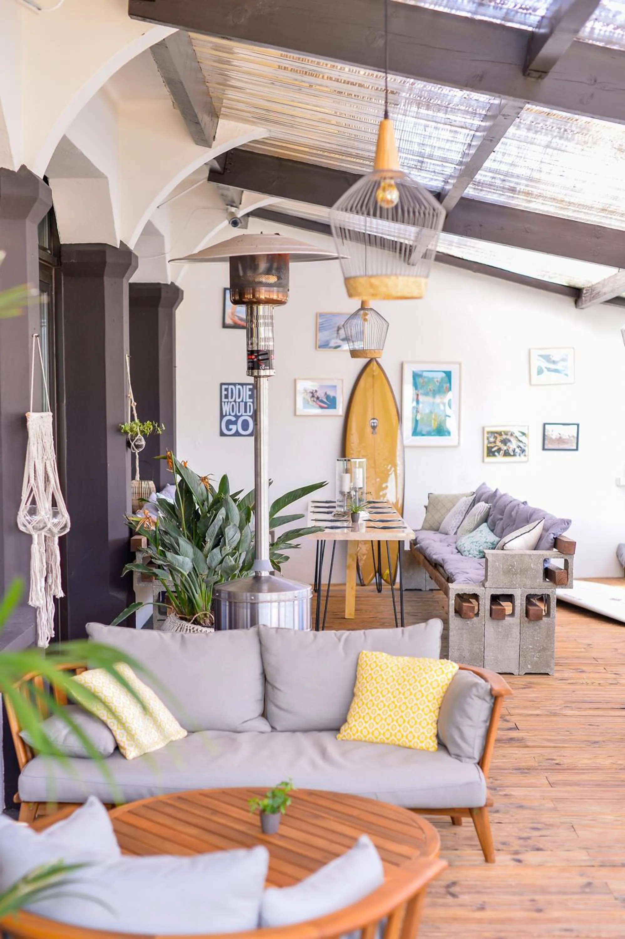 Restaurant/places to eat in Single Fin Hotel & Lodge