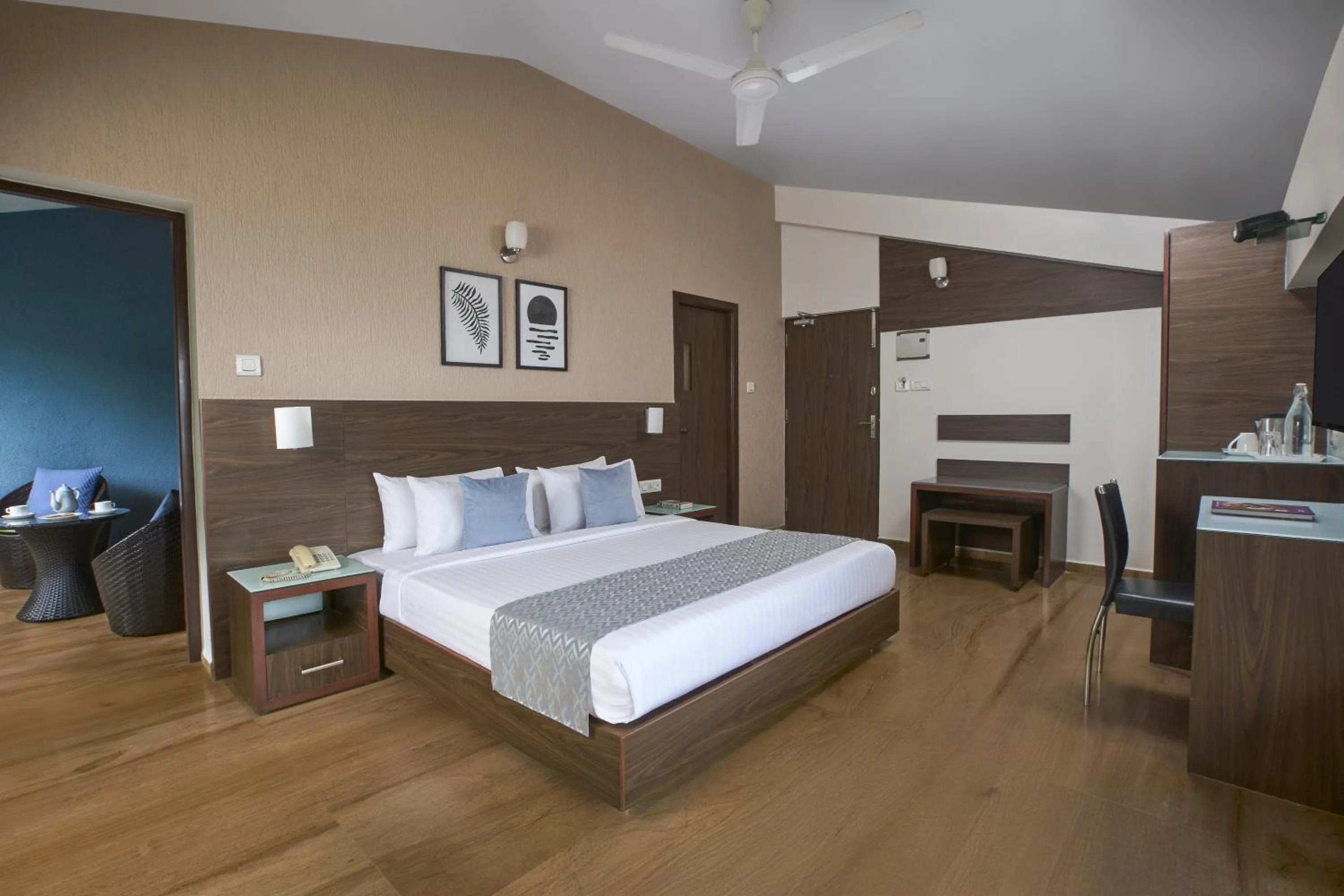 Bed in The Hawaii Comforts Panjim Donapaula